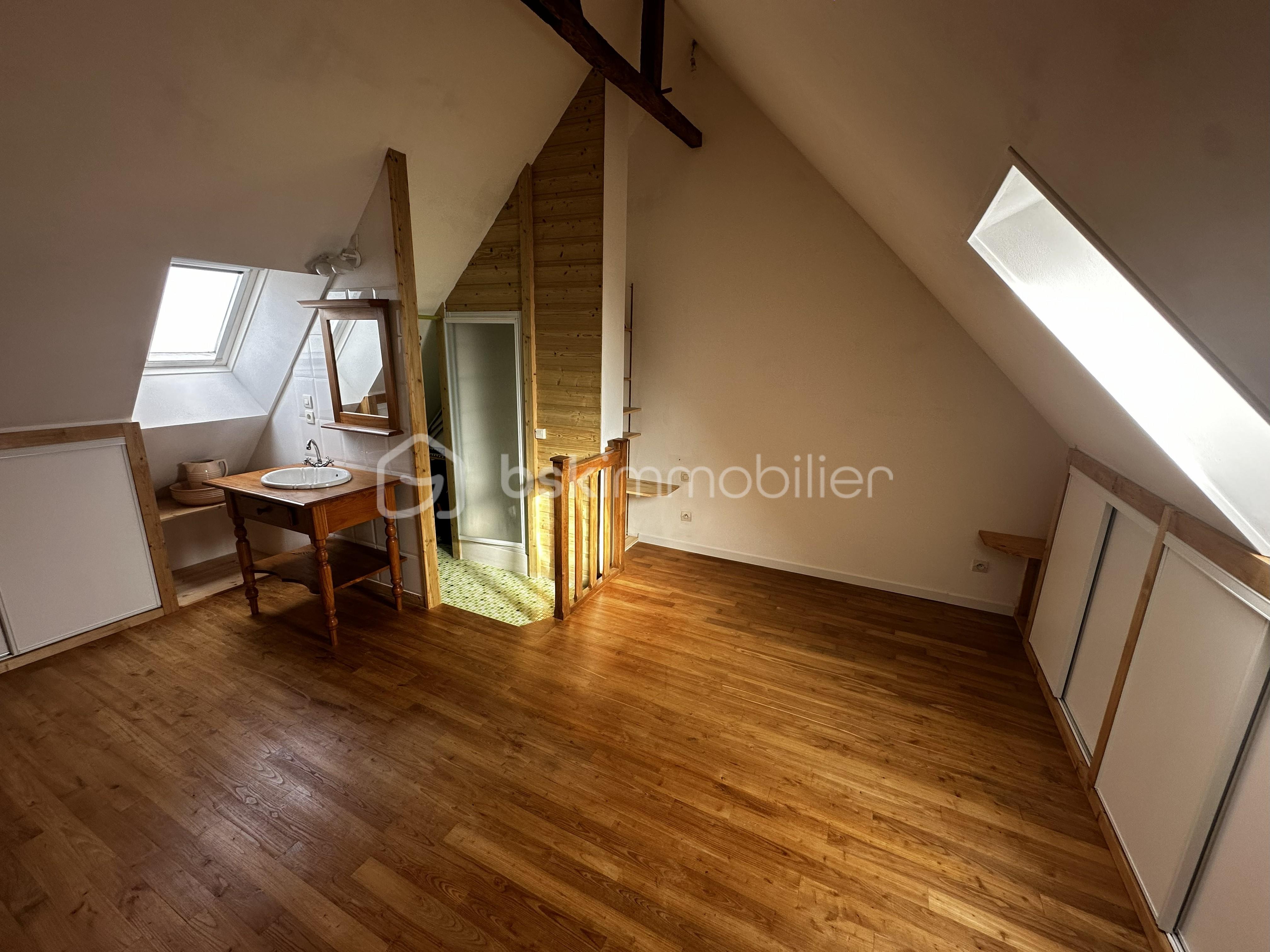 Maison de 125,08 m² - chambre salle d'eau.jpg