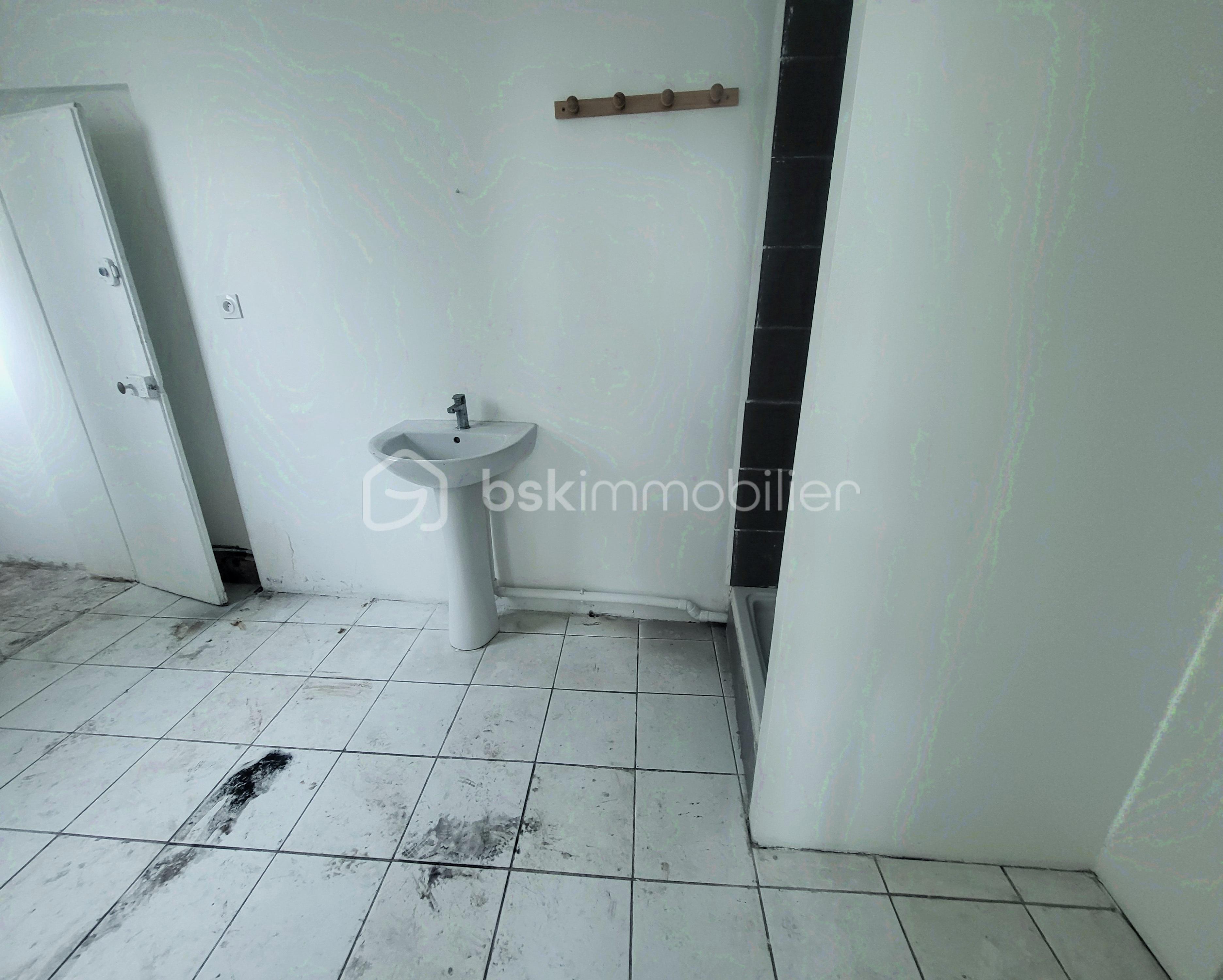 Appartement de 69,78 m² - SDE 1er 2tage.jpg