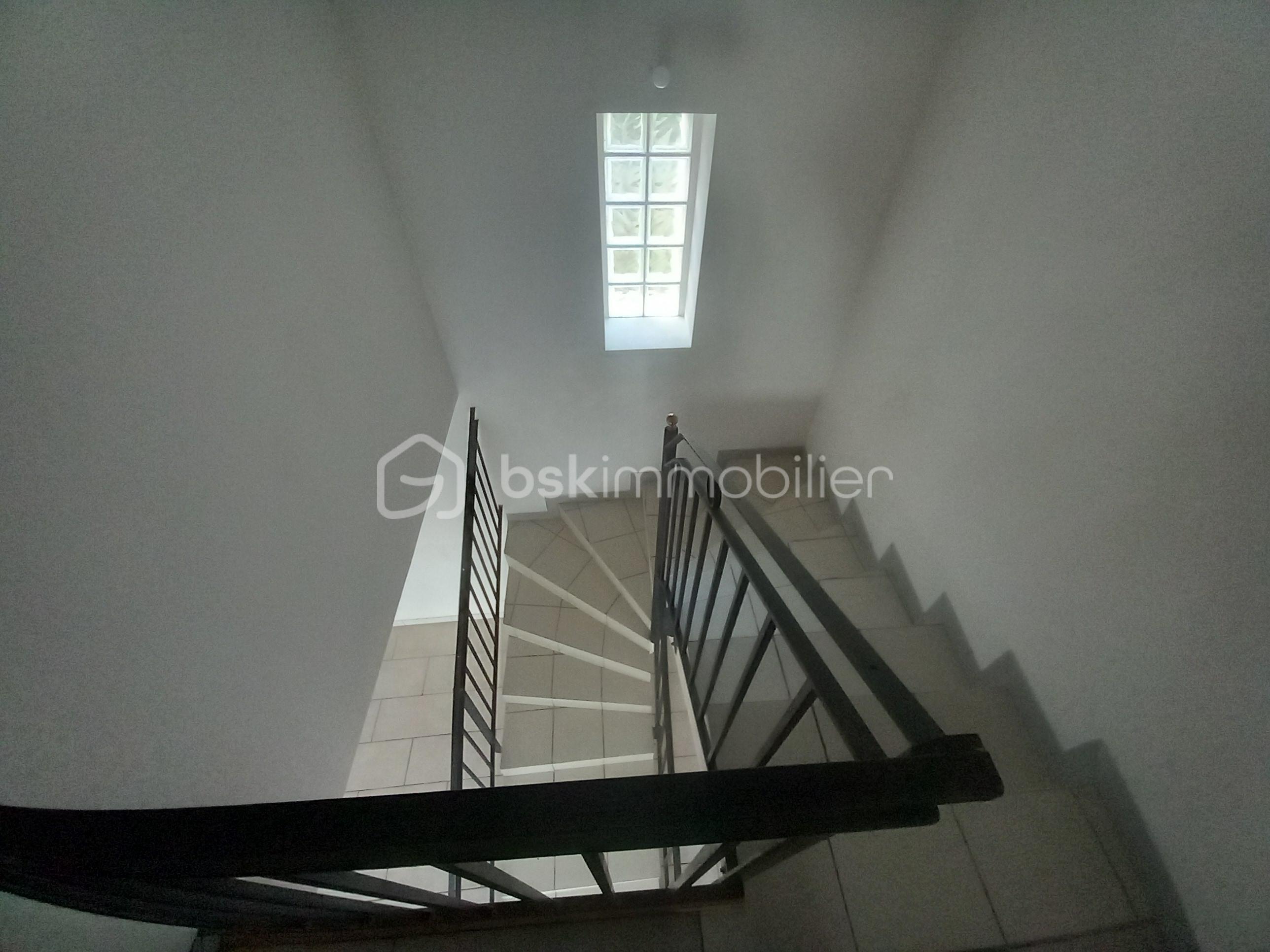 Maison de 103 m² - Maison Semons escalier.jpg