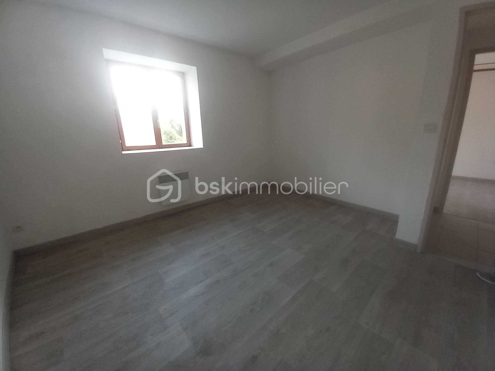 Maison de 103 m² - Maison Semons Chambre 1.jpg