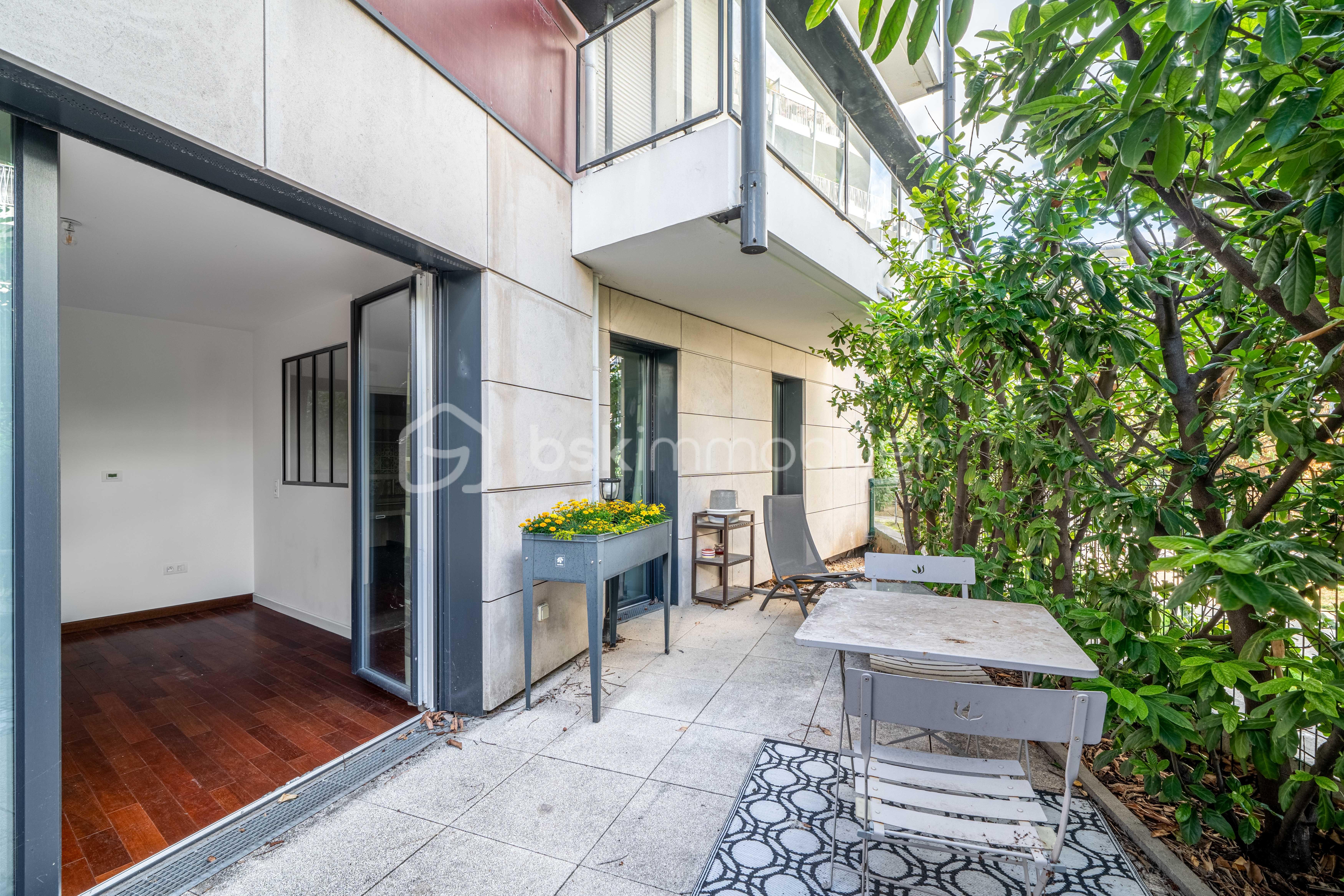 Appartement 2 pièces 42 m² · à Issy-les-Moulineaux · 42 m² · 345 000 €