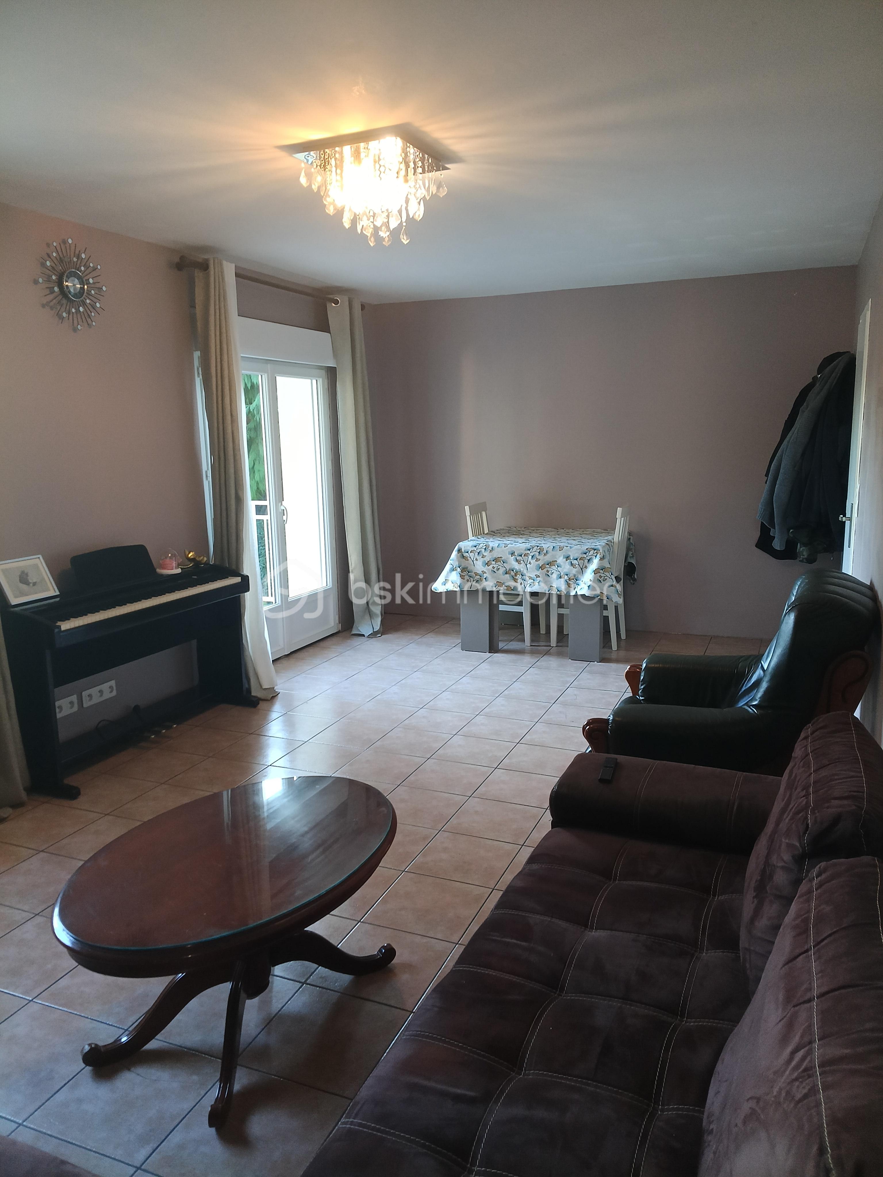 Maison de 73 m² - salon.jpg