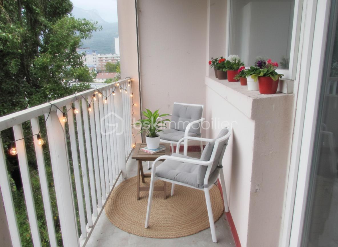 Appartement de 72 m² - wmremove-transformed.png