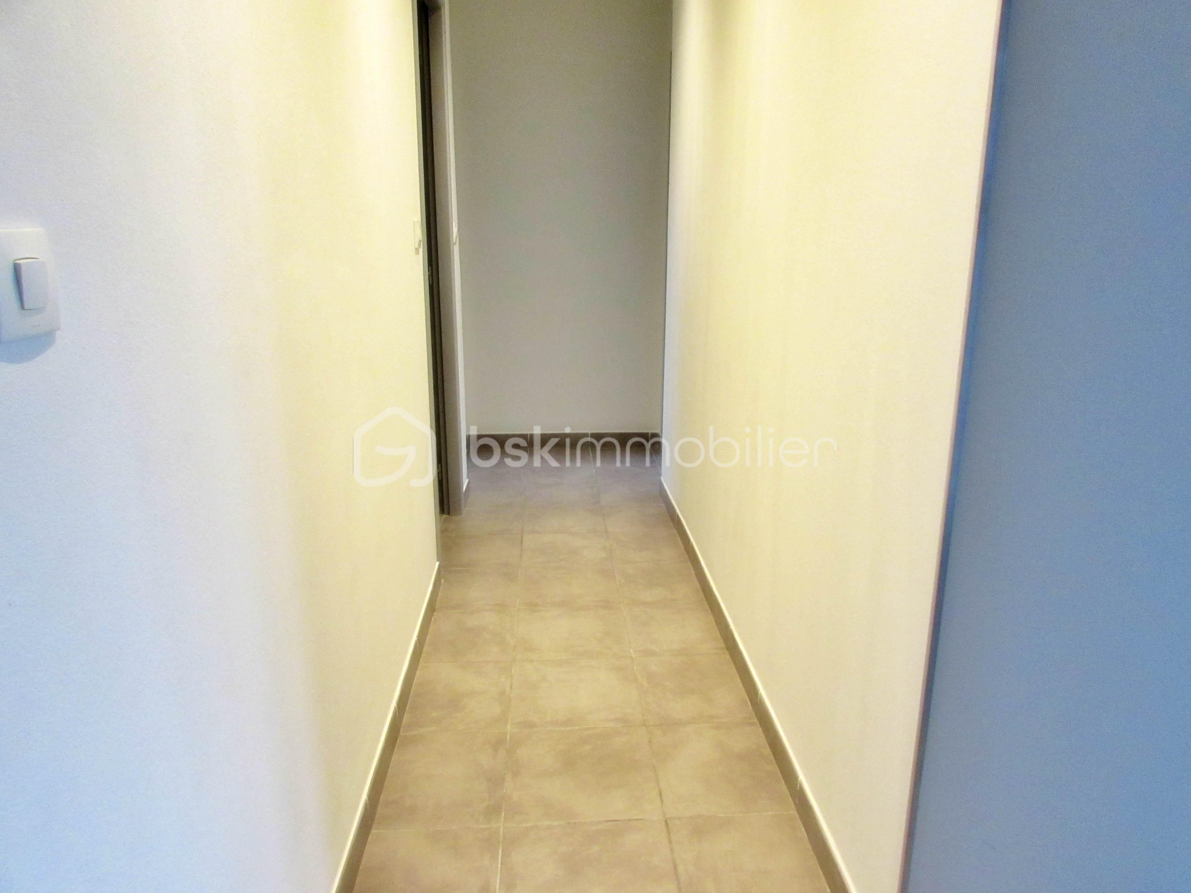 Appartement de 72 m² - couloir.JPG