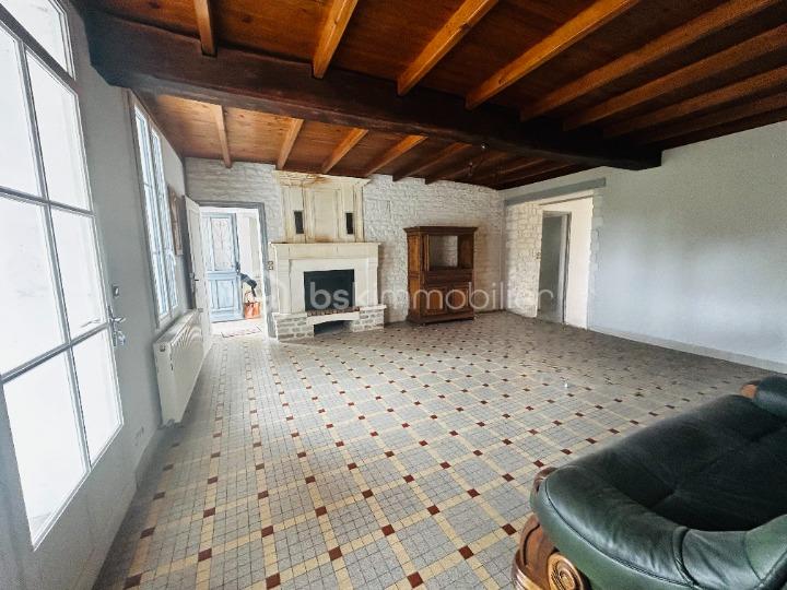 Maison charentaise de 155 m² - salon_cleanup (1).jpg