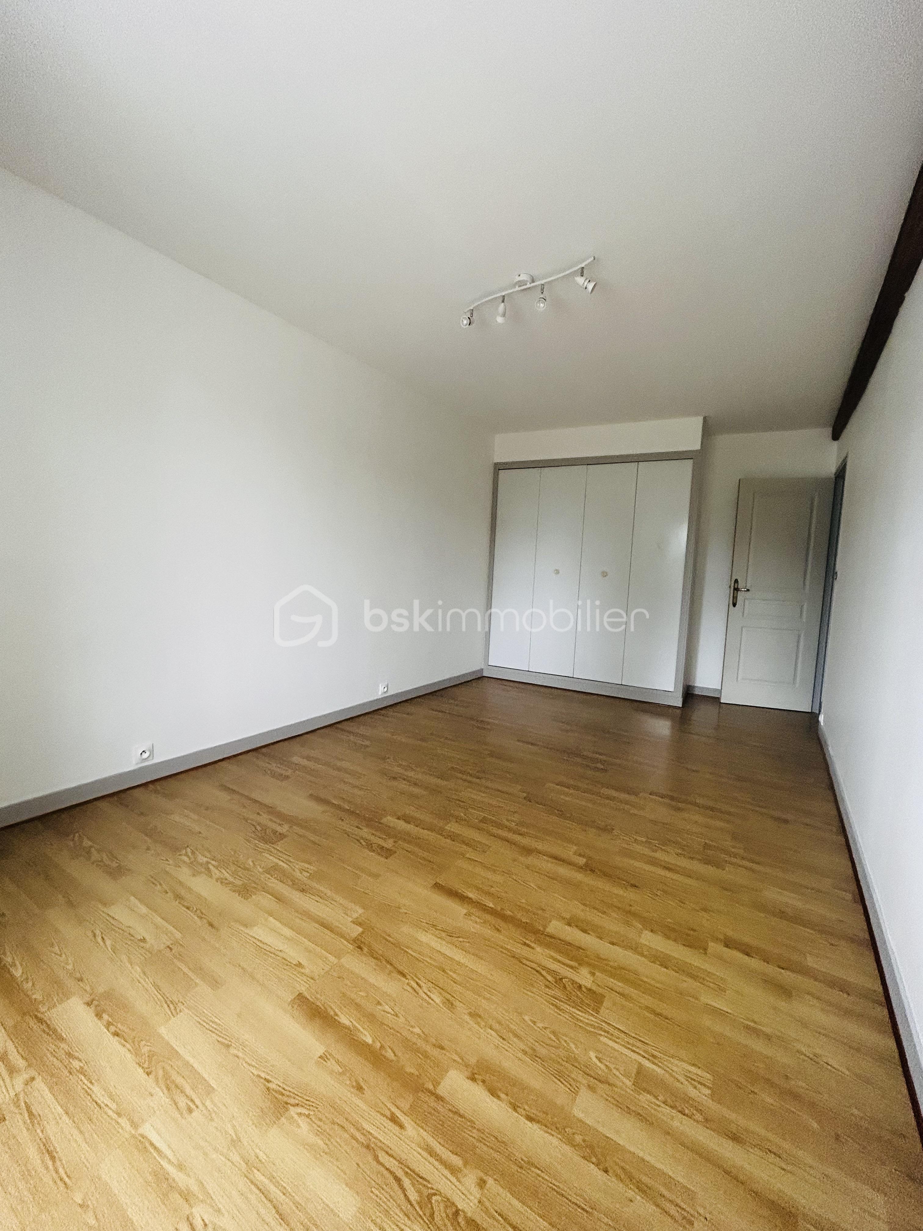 Maison charentaise de 155 m² - chbre1.jpg