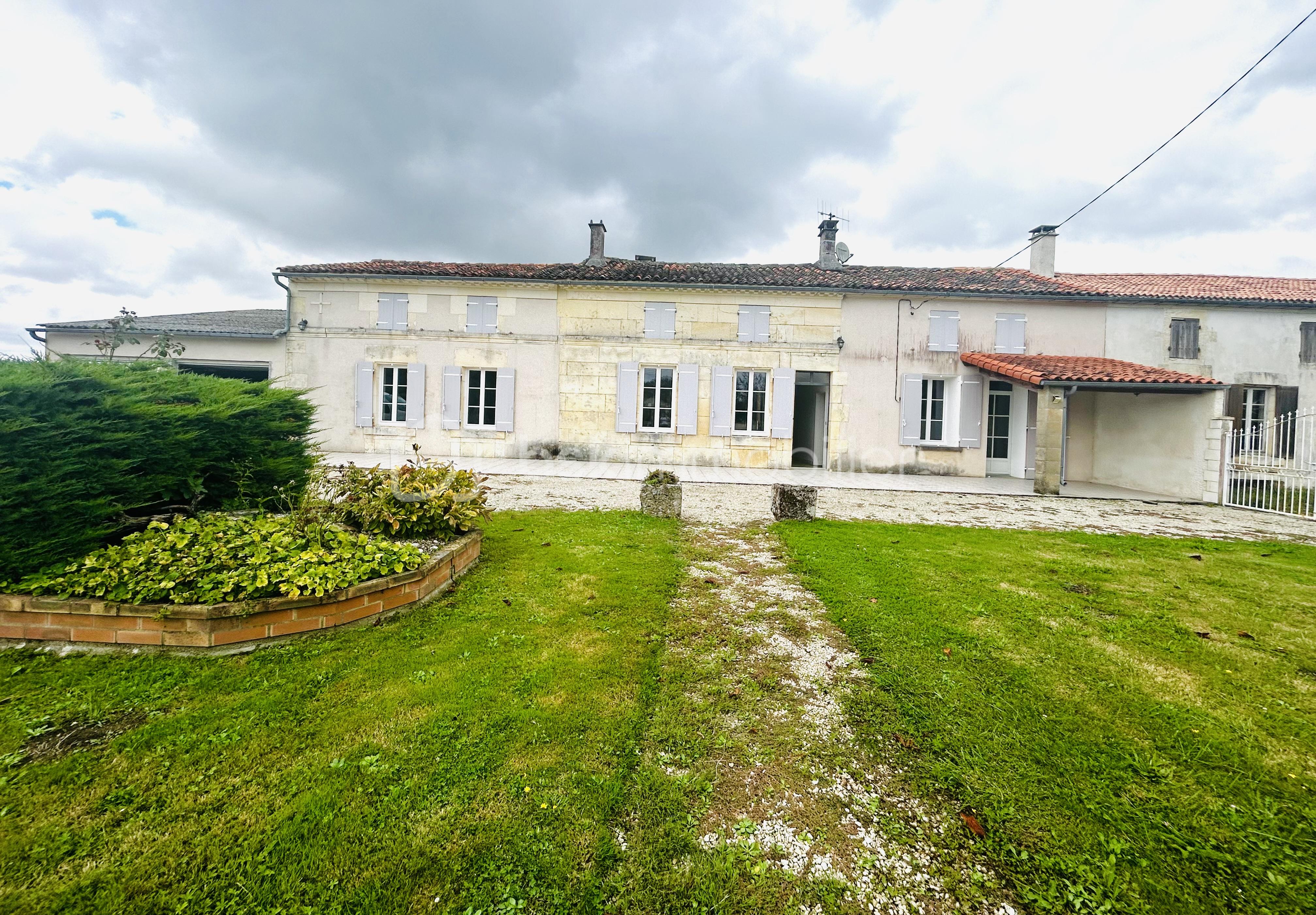 Maison charentaise de 155 m² - façade.jpg