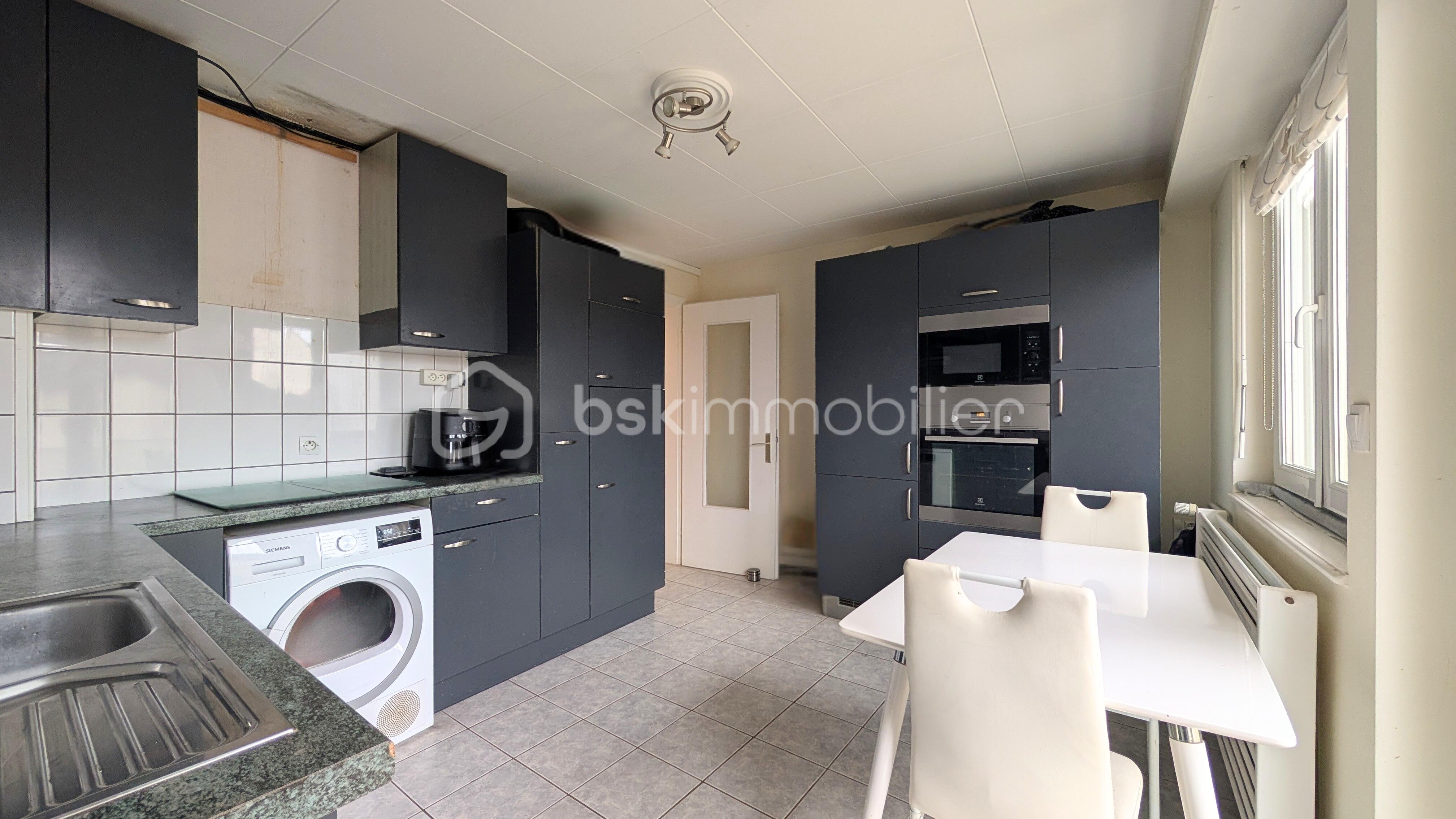 Appartement de 95 m² - Cusine Justine Grégory SONRIER BSK MOG Immobilier.jpg