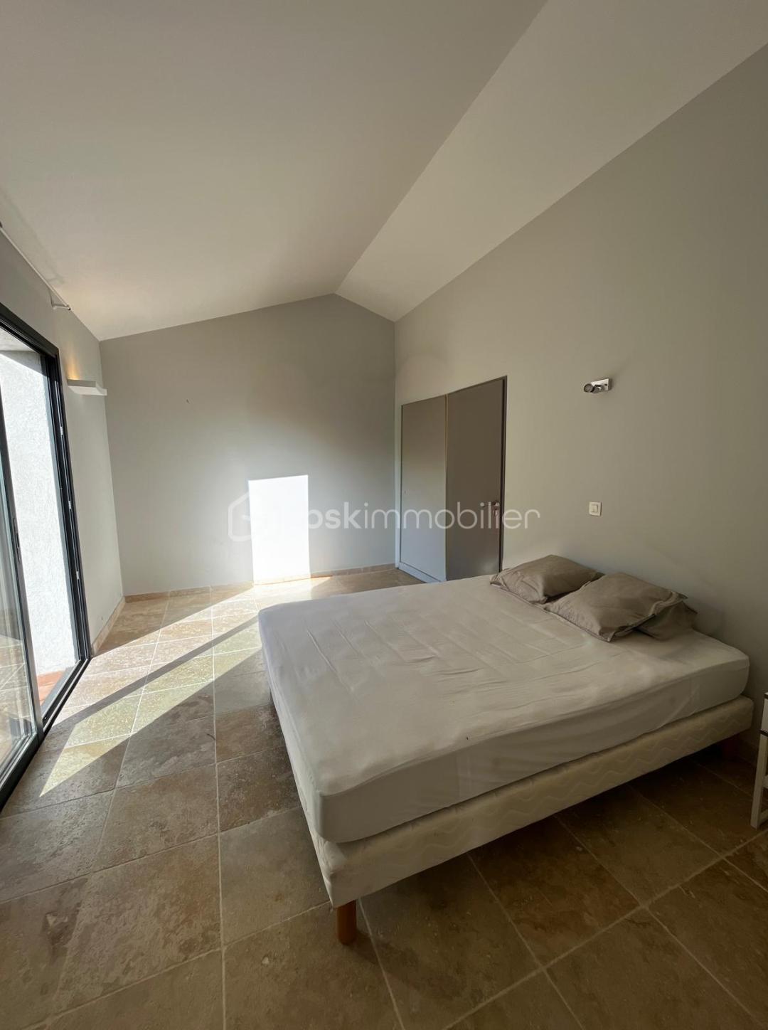 Maison de 168 m² - e168441c71fecc3-1.jpg