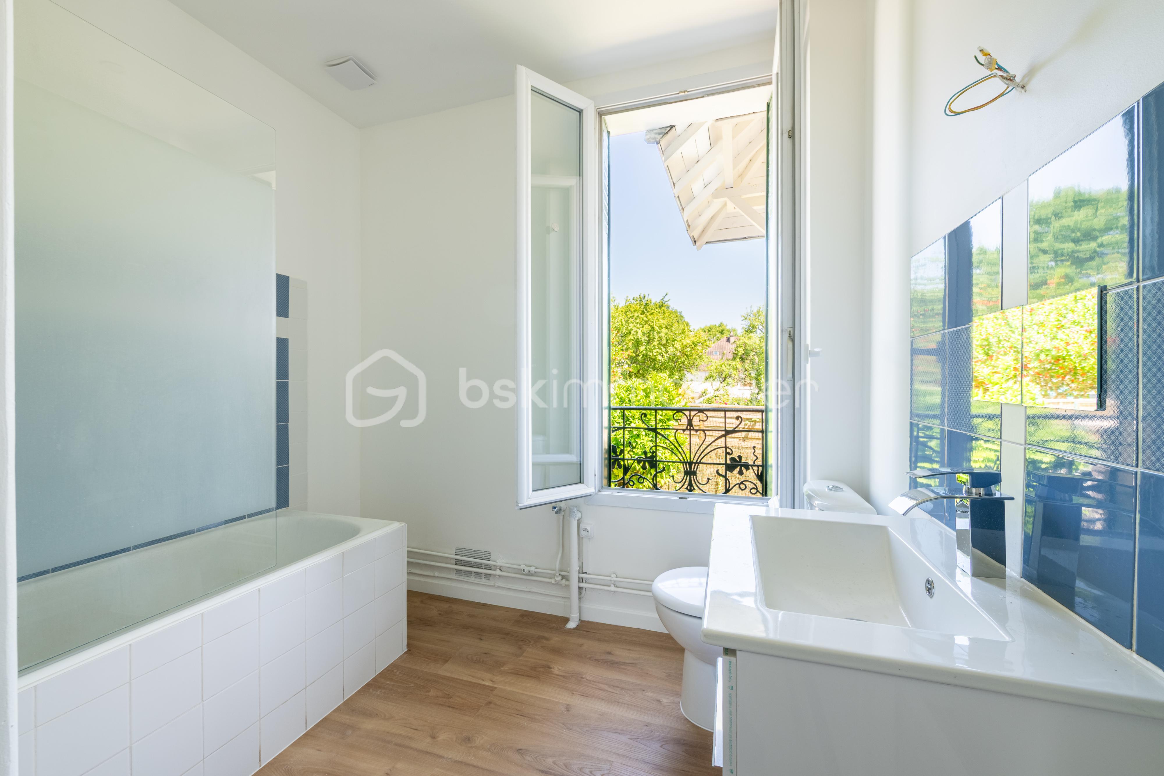 Appartement de 35,91 m² - appart gauche salle de bain.jpg
