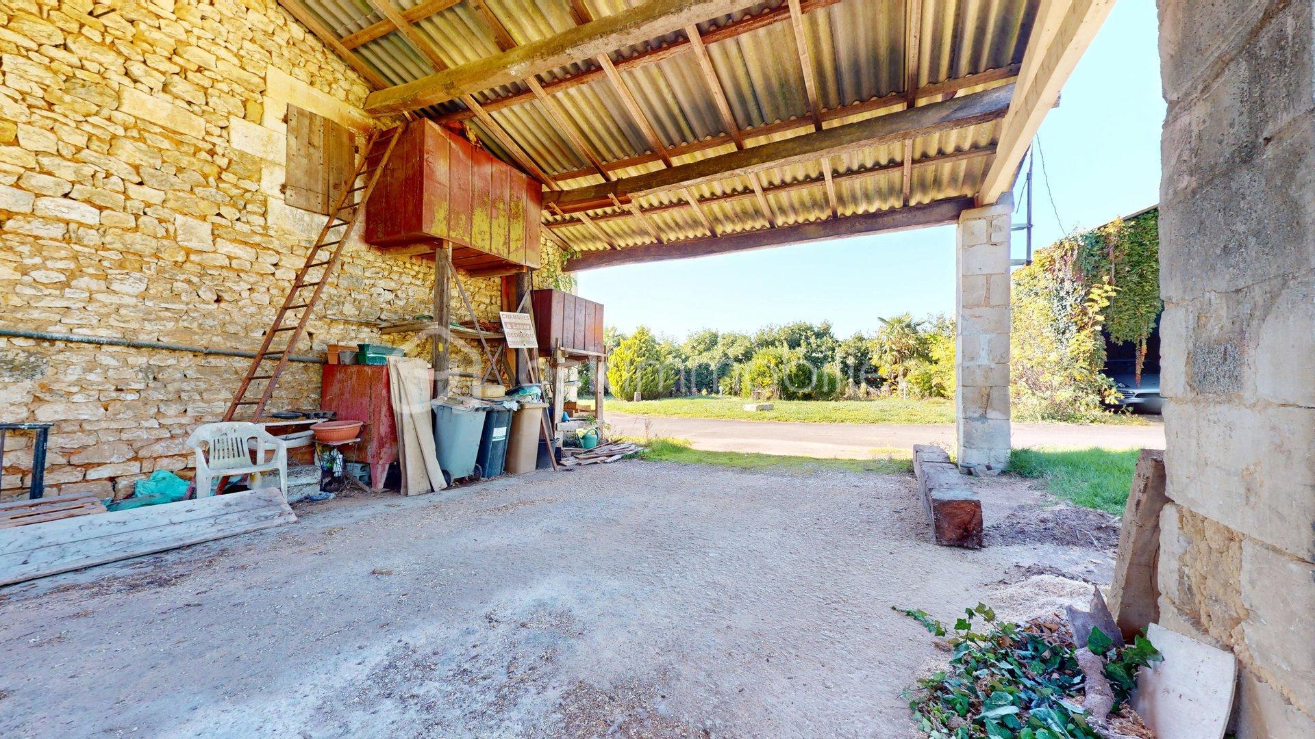 Corps de ferme de 232 m² - Maison-Pont-lAbbe-dArnoult-mandat-n-xxx-xxx-11242025_174724.jpg