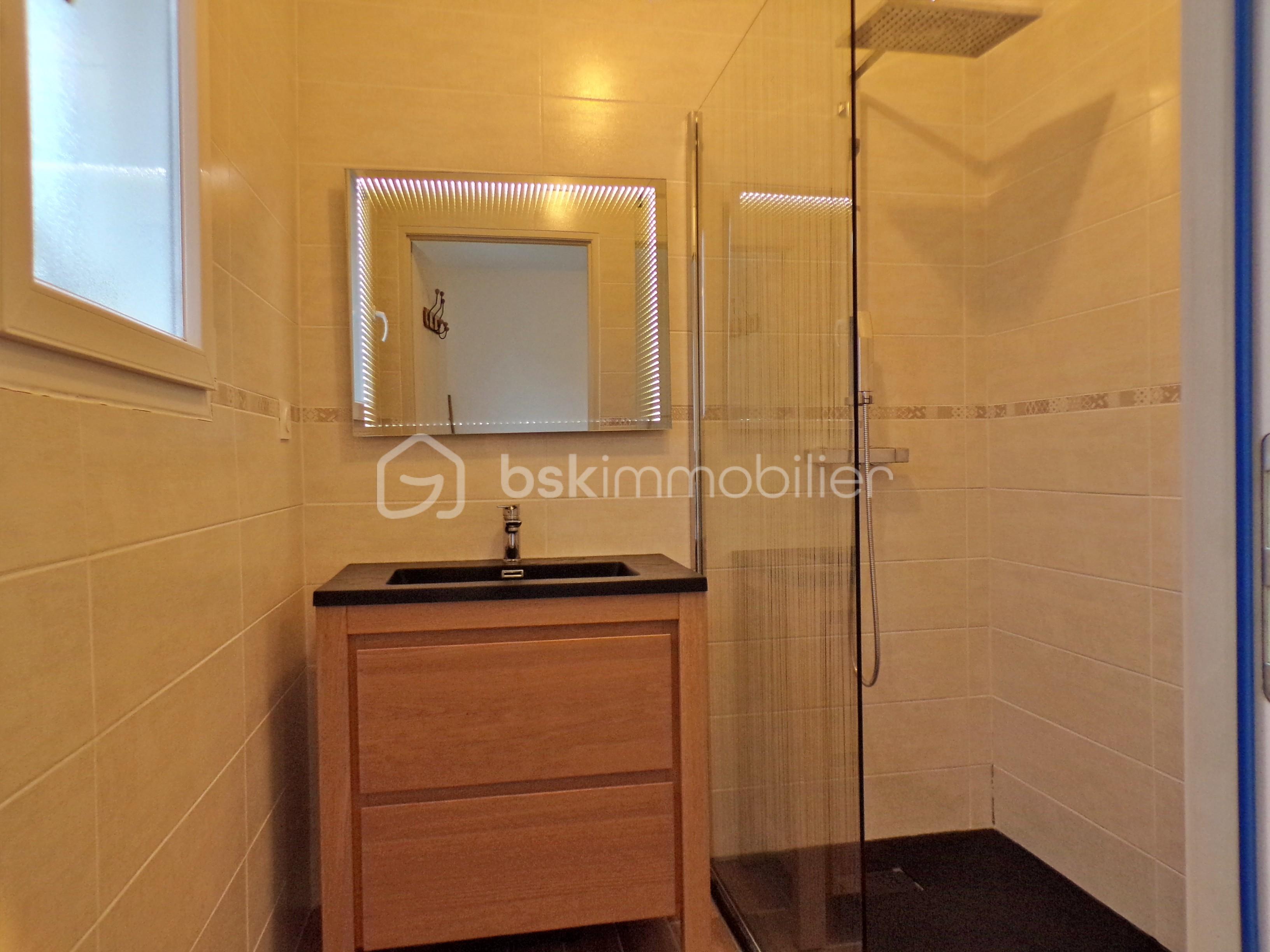 Villa de 96 m² - Salle d'eau parentale.JPG