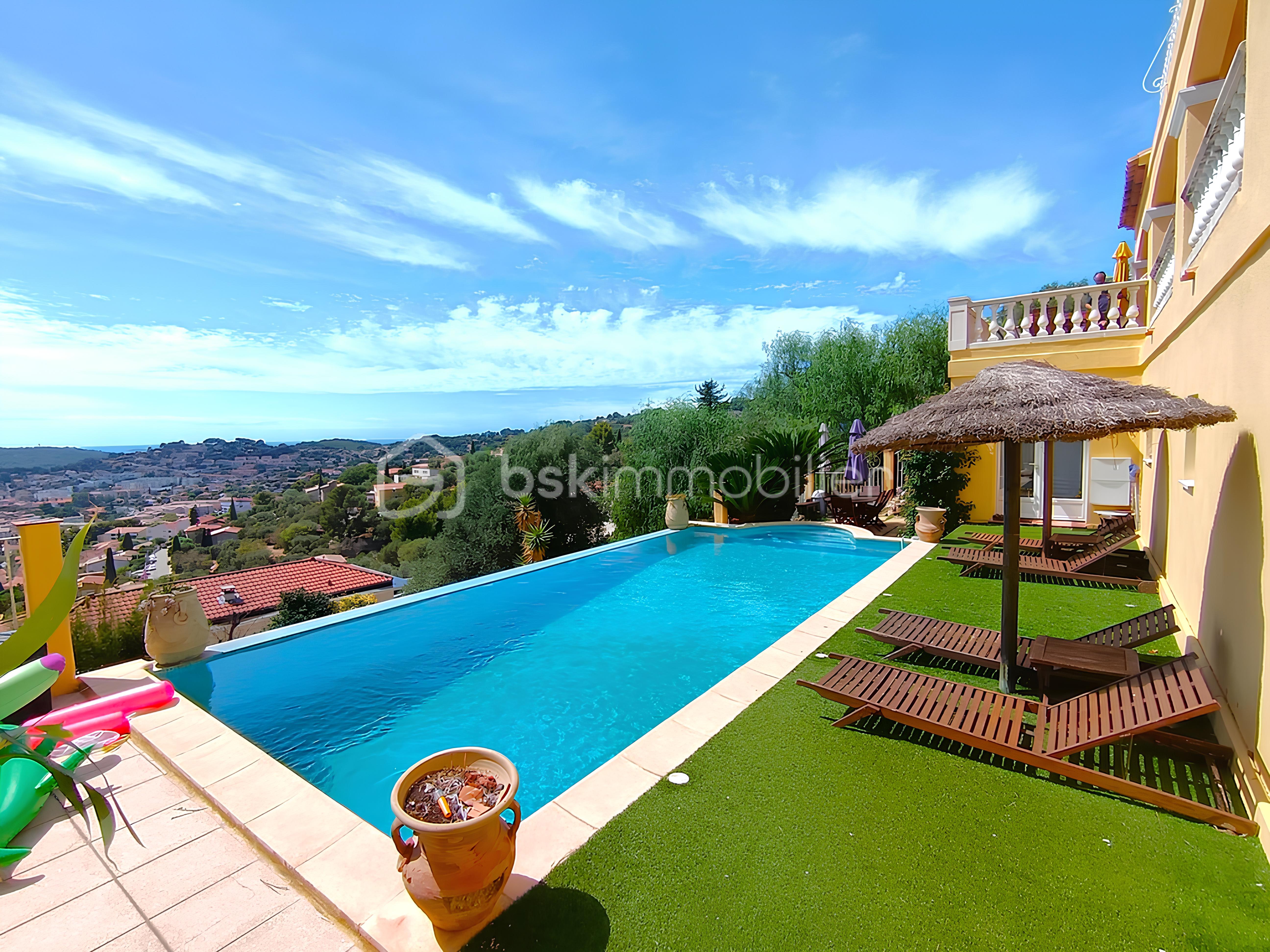 Maison de 225 m² - 3 EXTERIEUR PISCINE 9.jpg