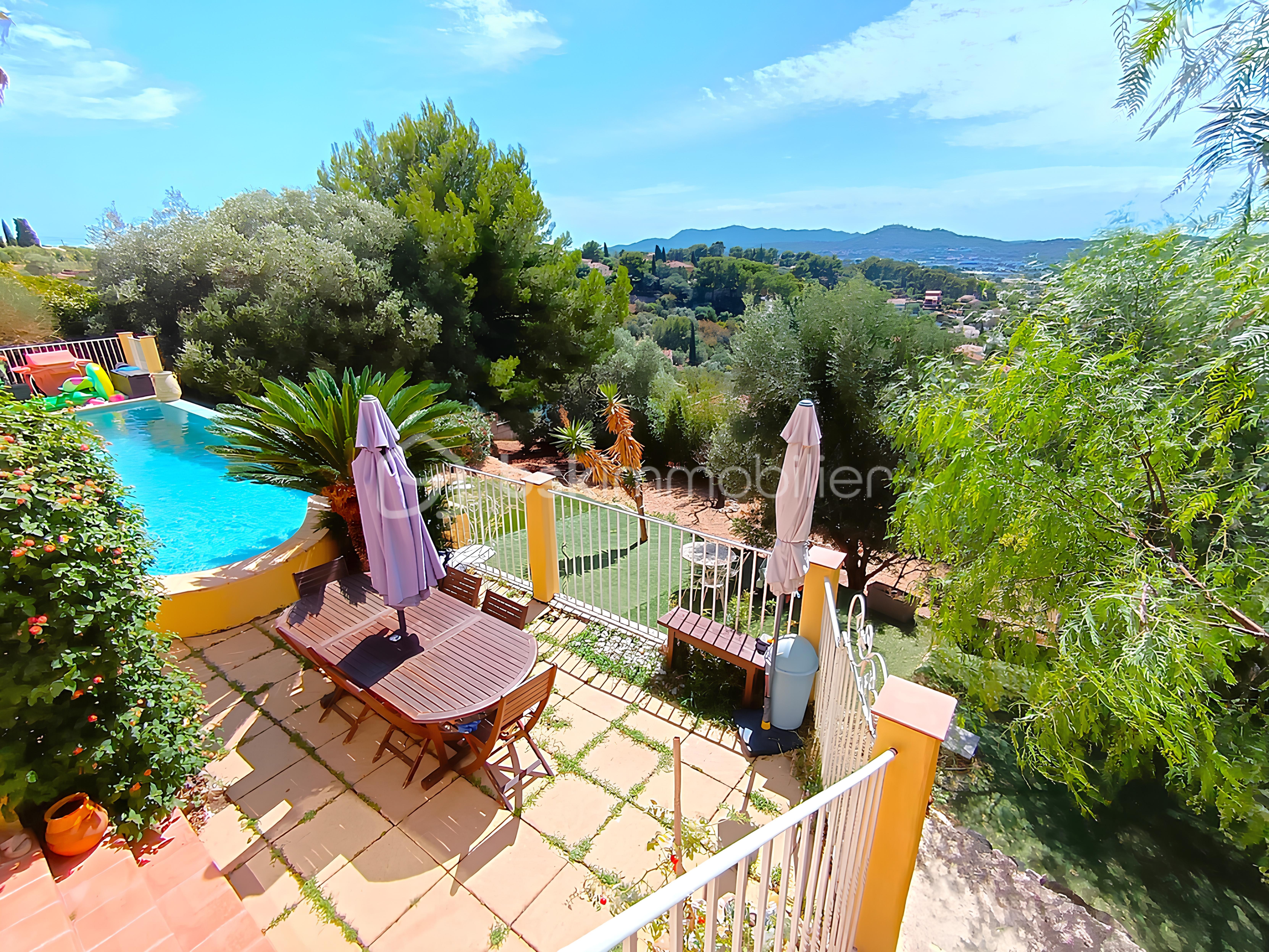 Maison de 225 m² - 19 EXTERIEUR TERRASSE T2 14.jpg