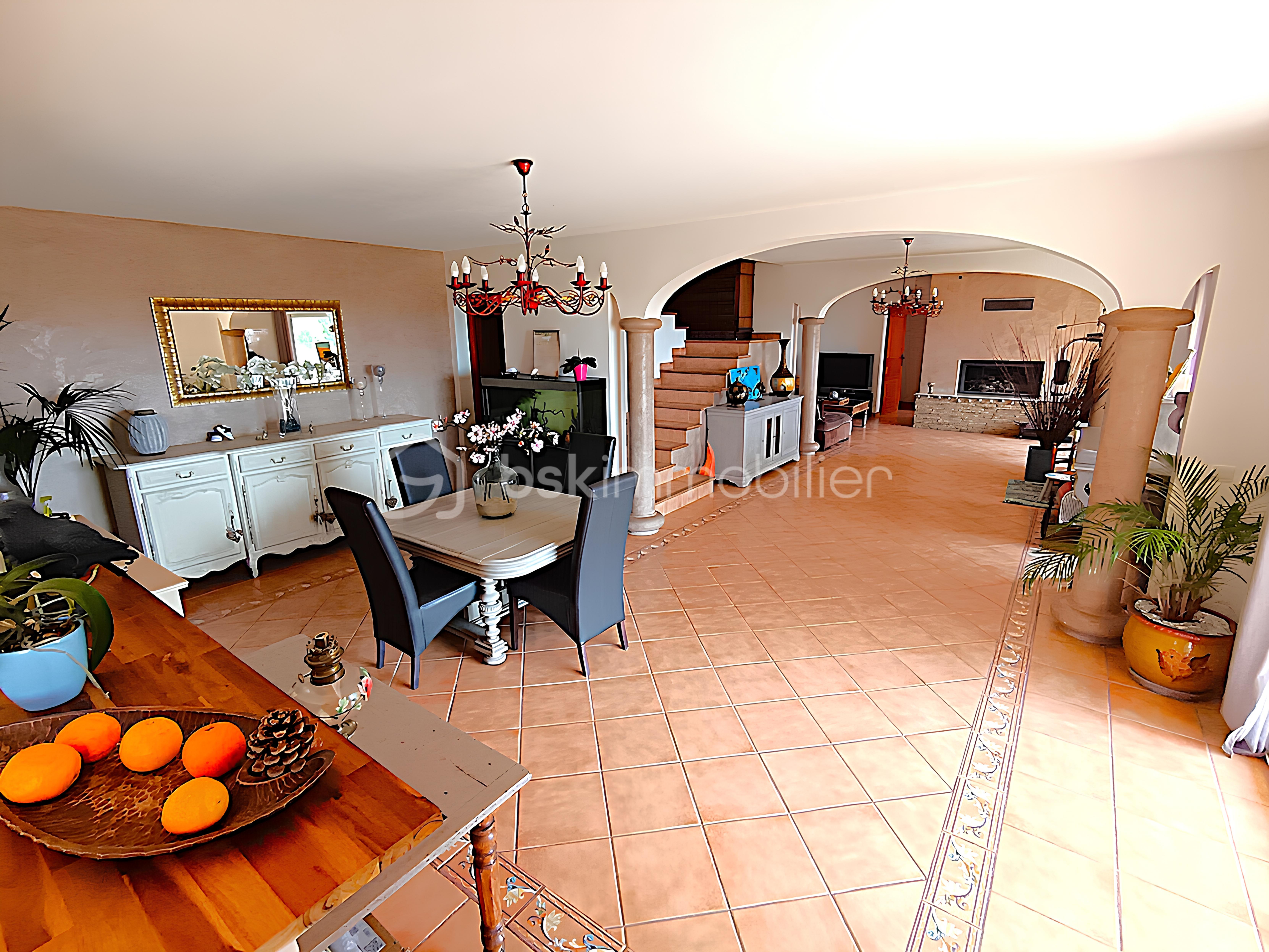 Maison de 225 m² - 5 SEJOUR MAISON 2.jpg