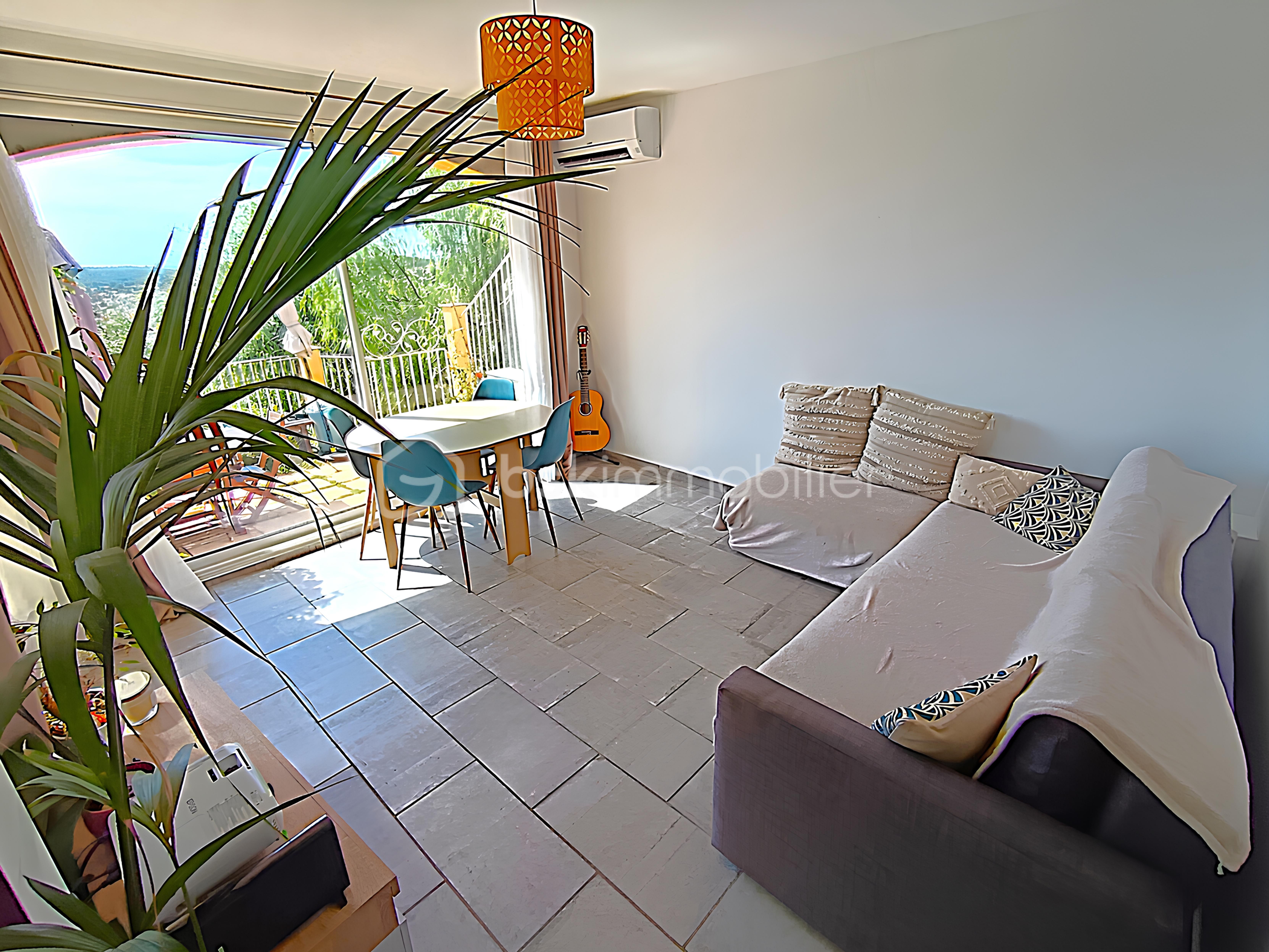Maison de 225 m² - 16 T2 SEJOUR 2.jpg
