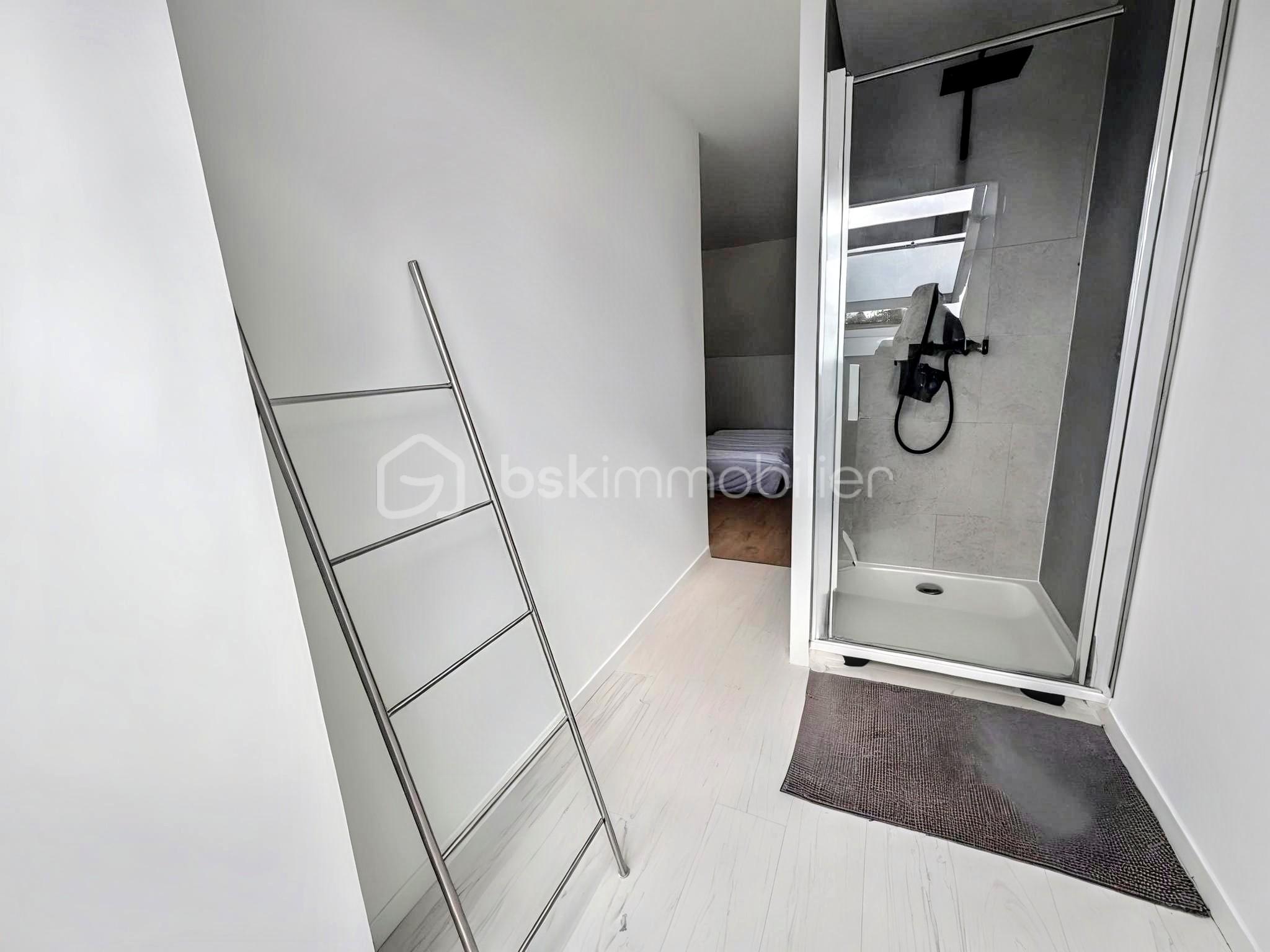 Maison de 140 m² - nouvelle salle d'eau 2.jpg