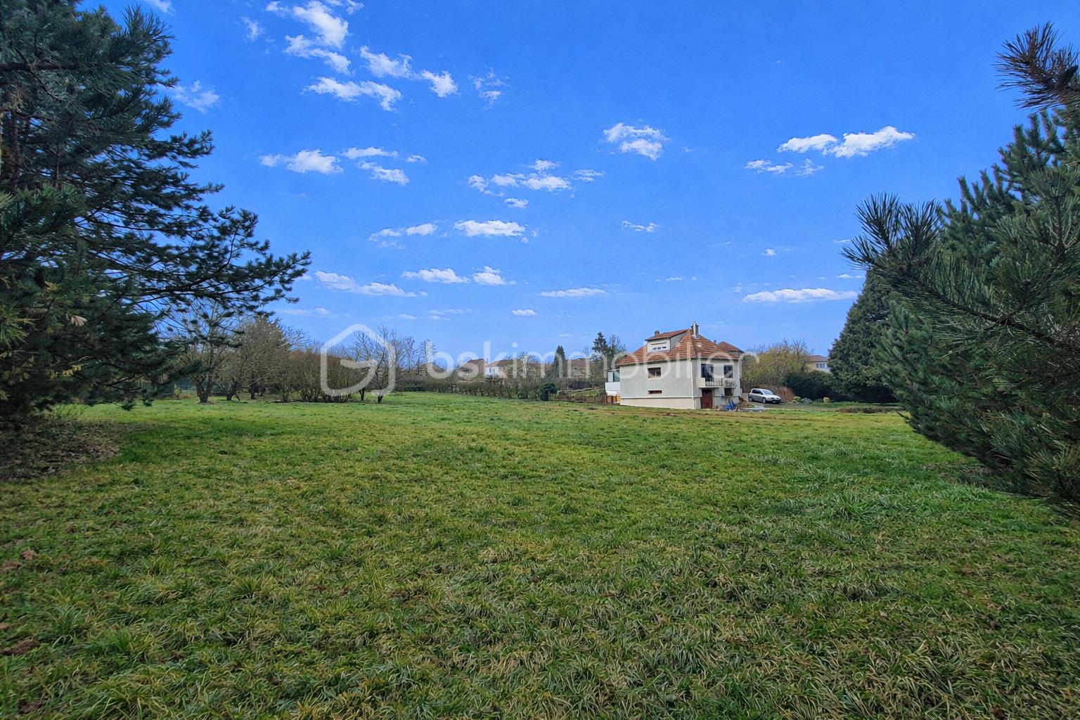Maison ancienne de 94,18 m² - coté route ciel bleu.png