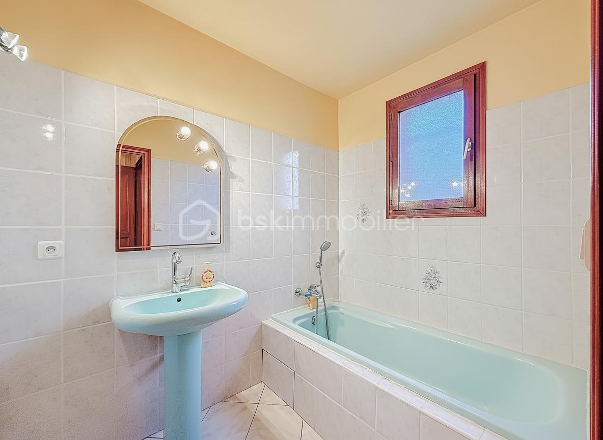 Maison de 115 m² - generated_2025-12-05T23_35_57.908.jpg