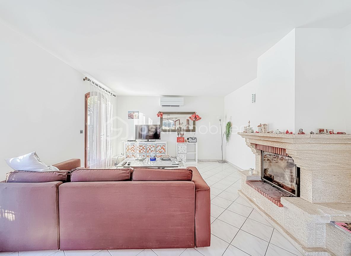 Maison de 115 m² - generated_2025-12-05T23_37_50.413.jpg