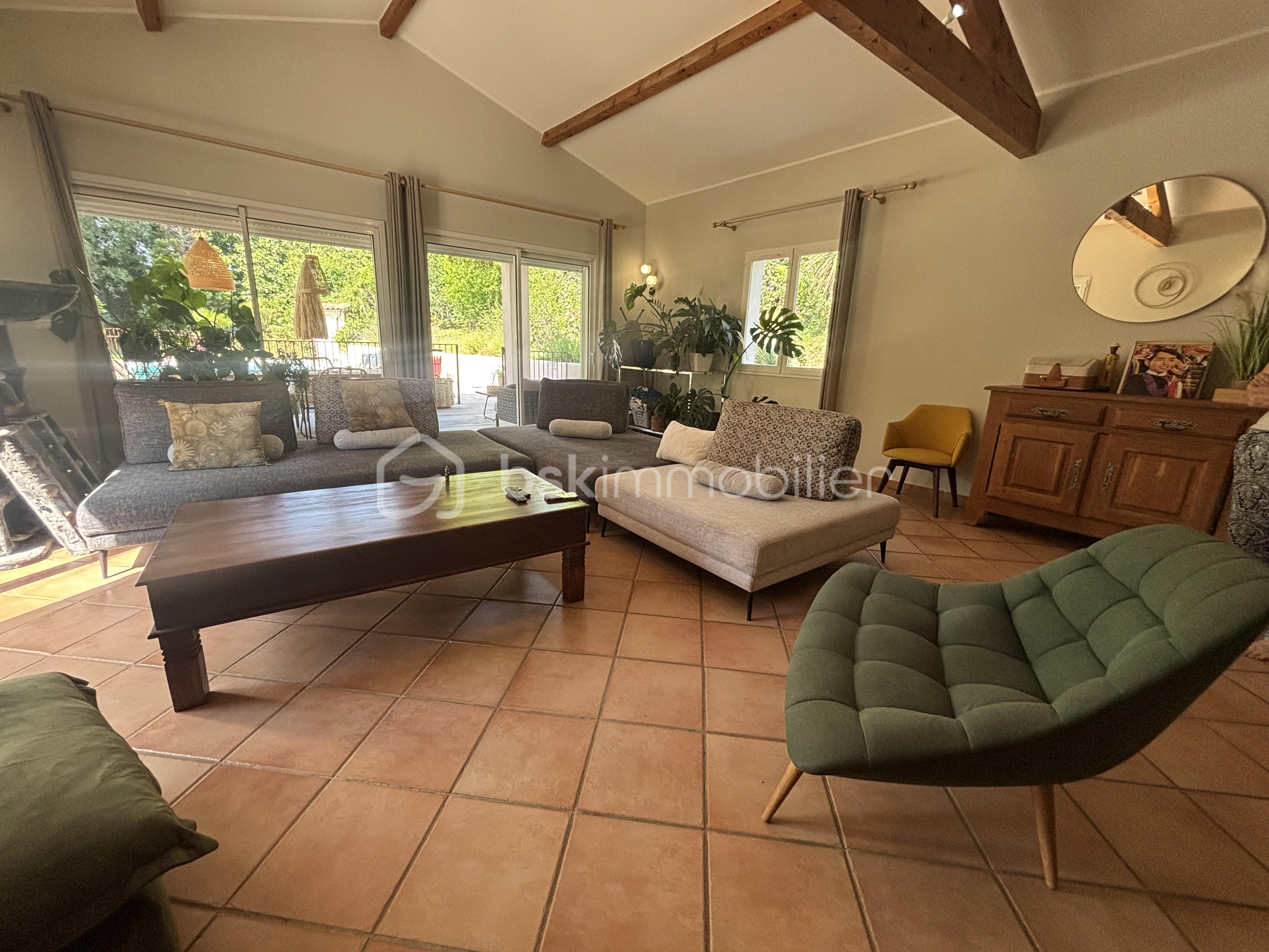 Maison 10 pièces 218 m² · à Montelimar · 218 m² · 649 000 €
