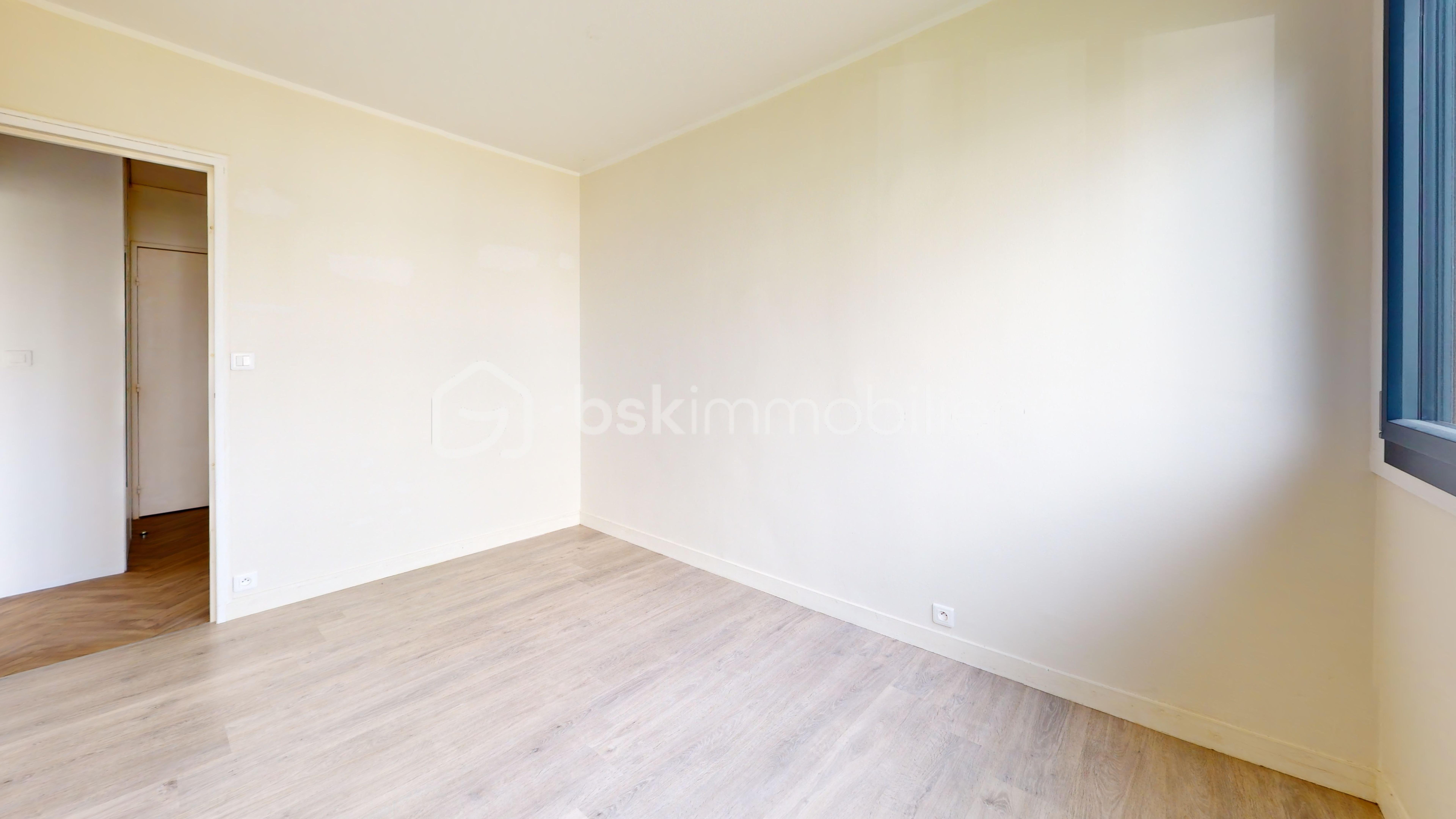 Appartement-3P-1er-etage--Bedroom 2.jpg