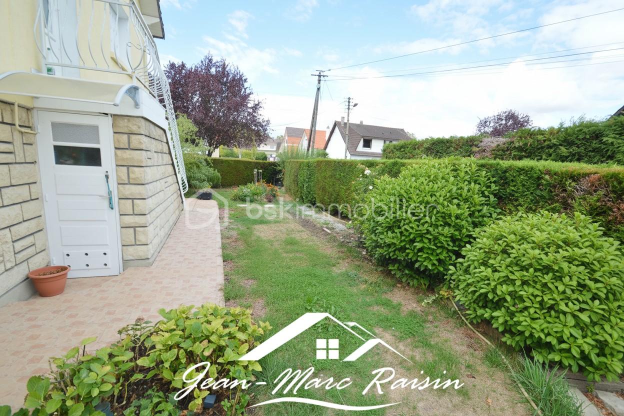 Maison 7 pièces 140 m² · à Tremblay-en-France · 140 m² · 325 000 €