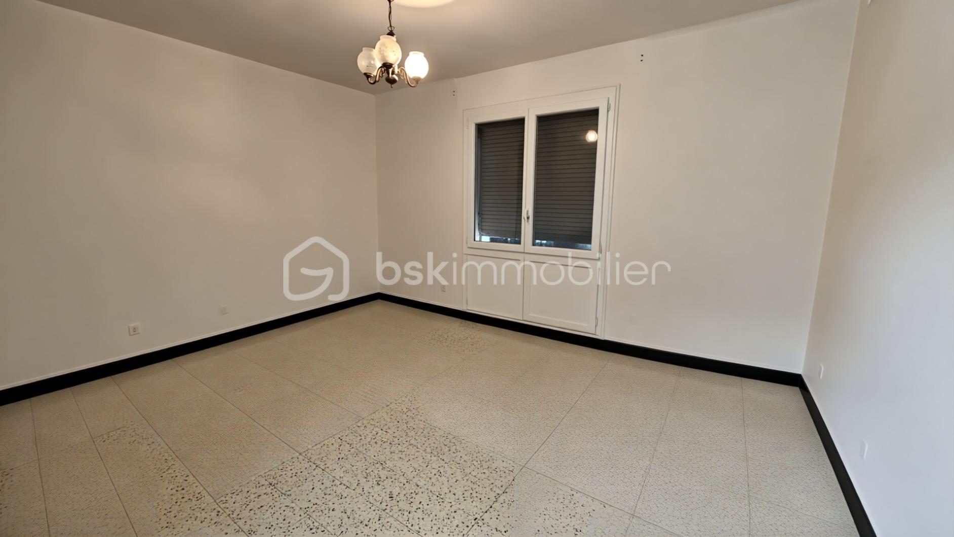 Appartement de 80 m² - 760813dab2e6793-1.jpg