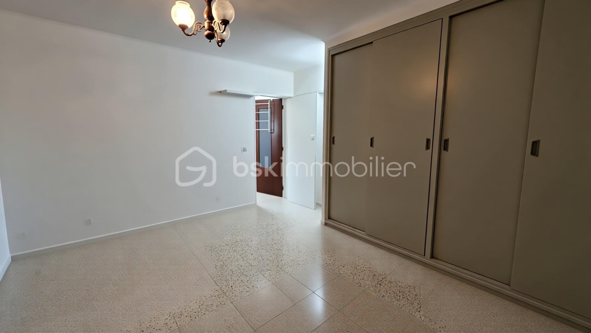 Appartement de 80 m² - d610e456199bf2e-1.jpg