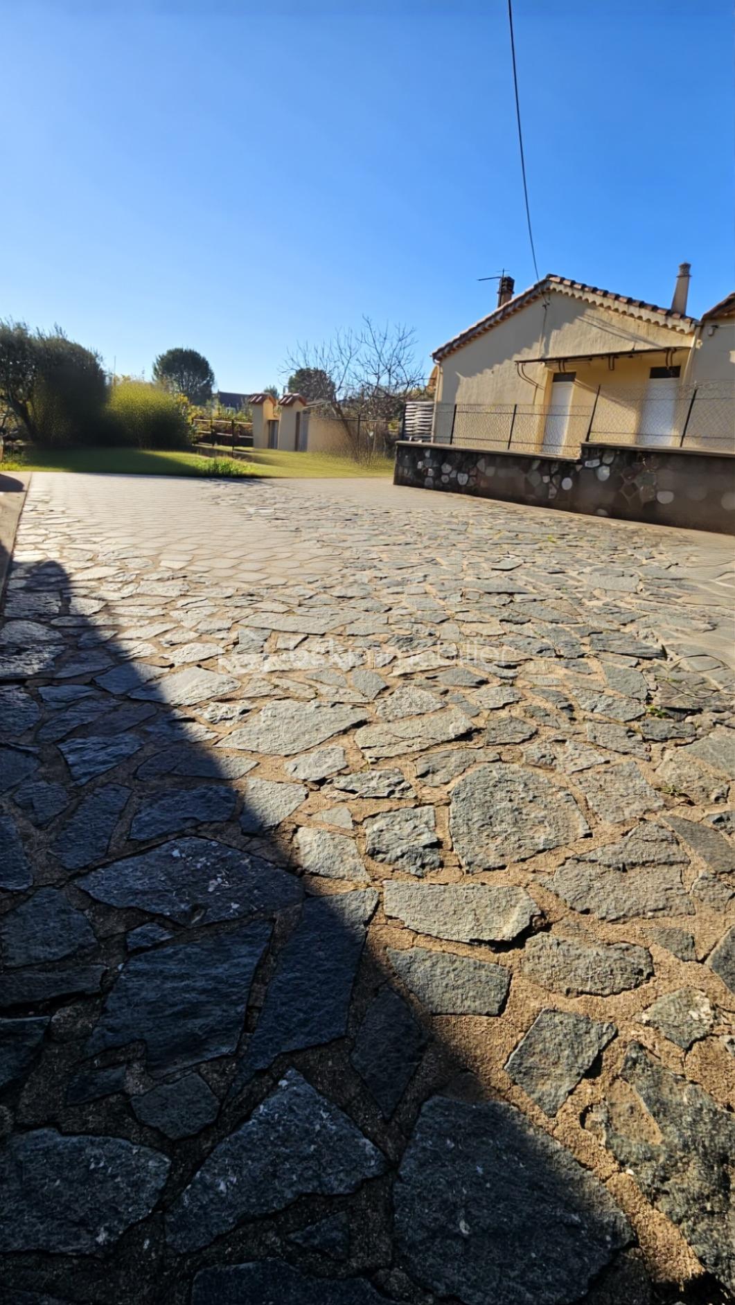 Appartement de 80 m² - c677a4564cf67b4-1.jpg