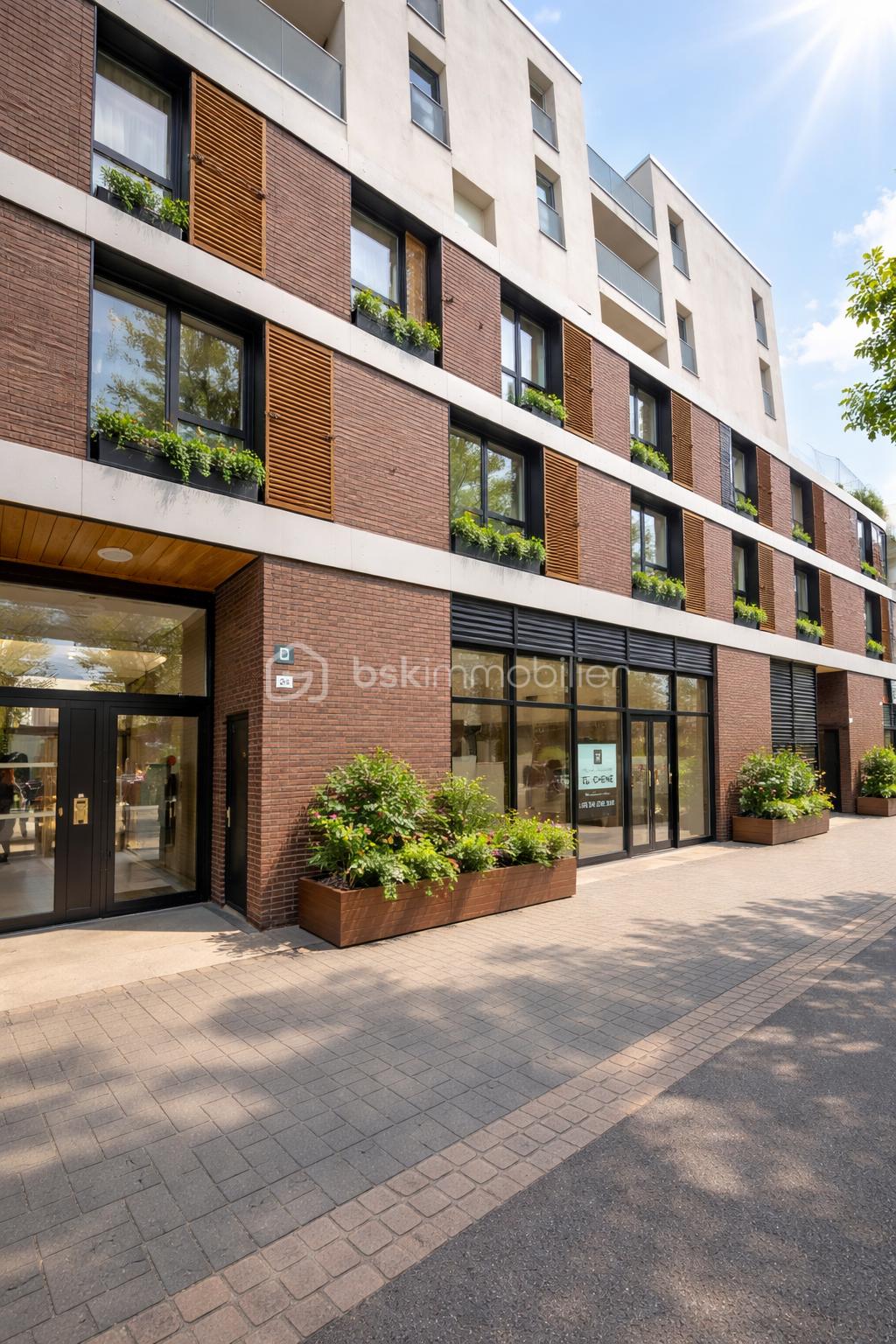 3D6452F2-5B1C-45C1-9E1F-54F9E41F3E01 2.png