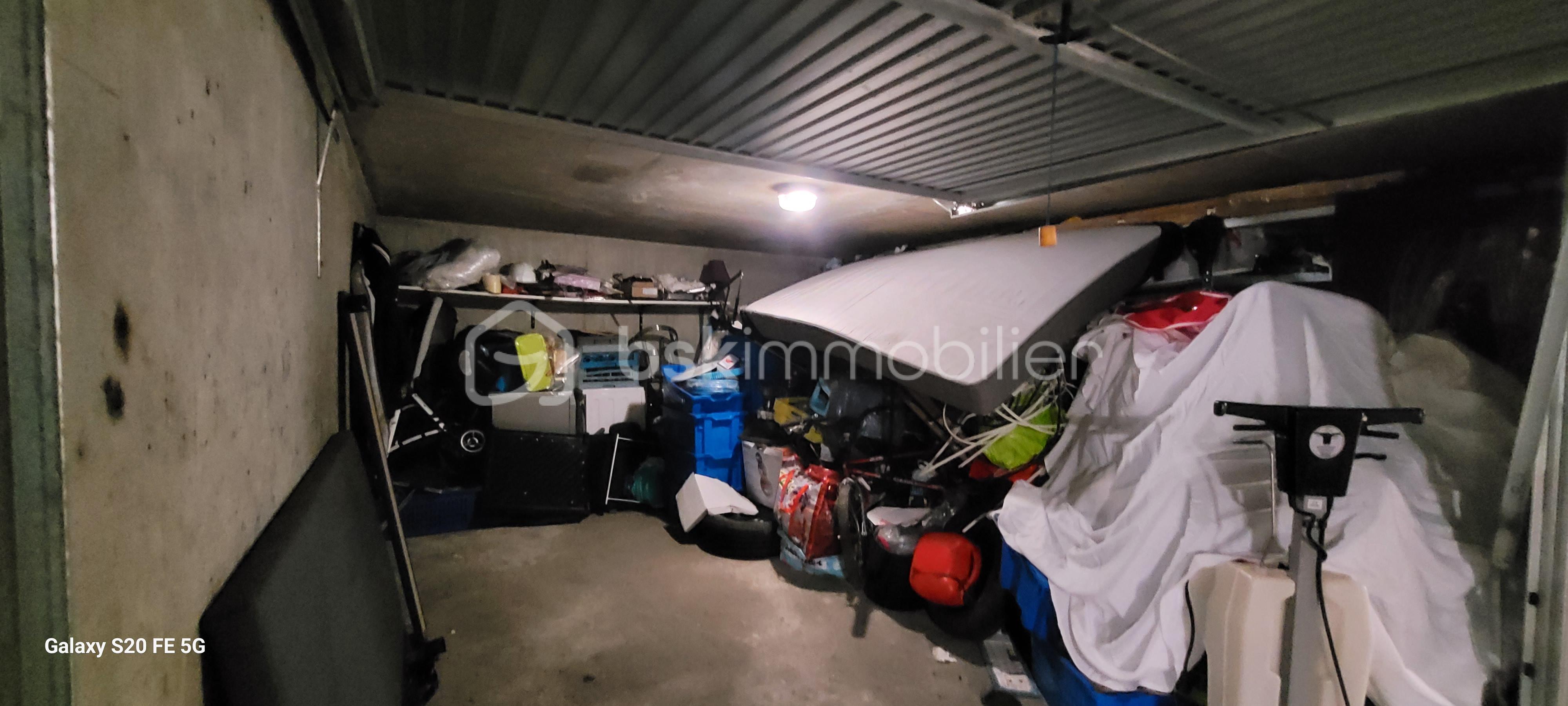 Parking de 20 m² - IqLMi98kMSir3L9k3cK7JgoqelBPOi44eJIUp9fo.jpg