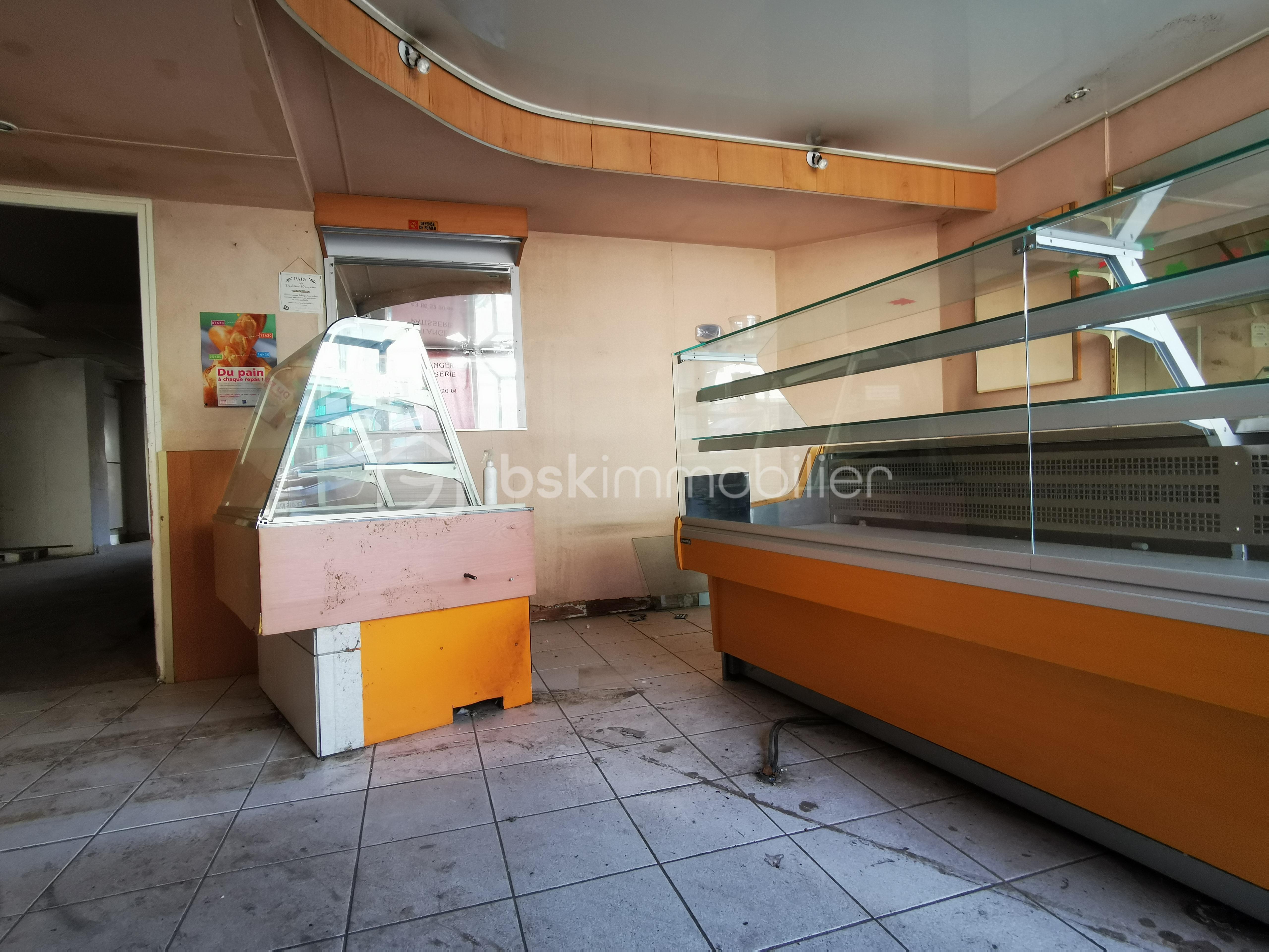 Immeuble commercial de 149 m² - IMG_20250825_102227.jpg