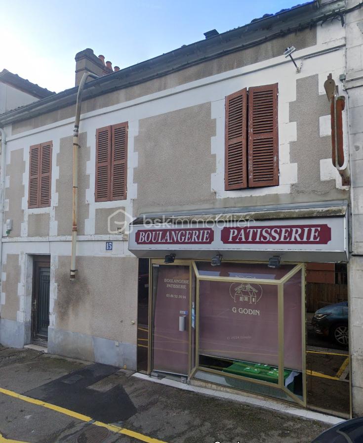 Immeuble commercial de 149 m² - Façade1.png