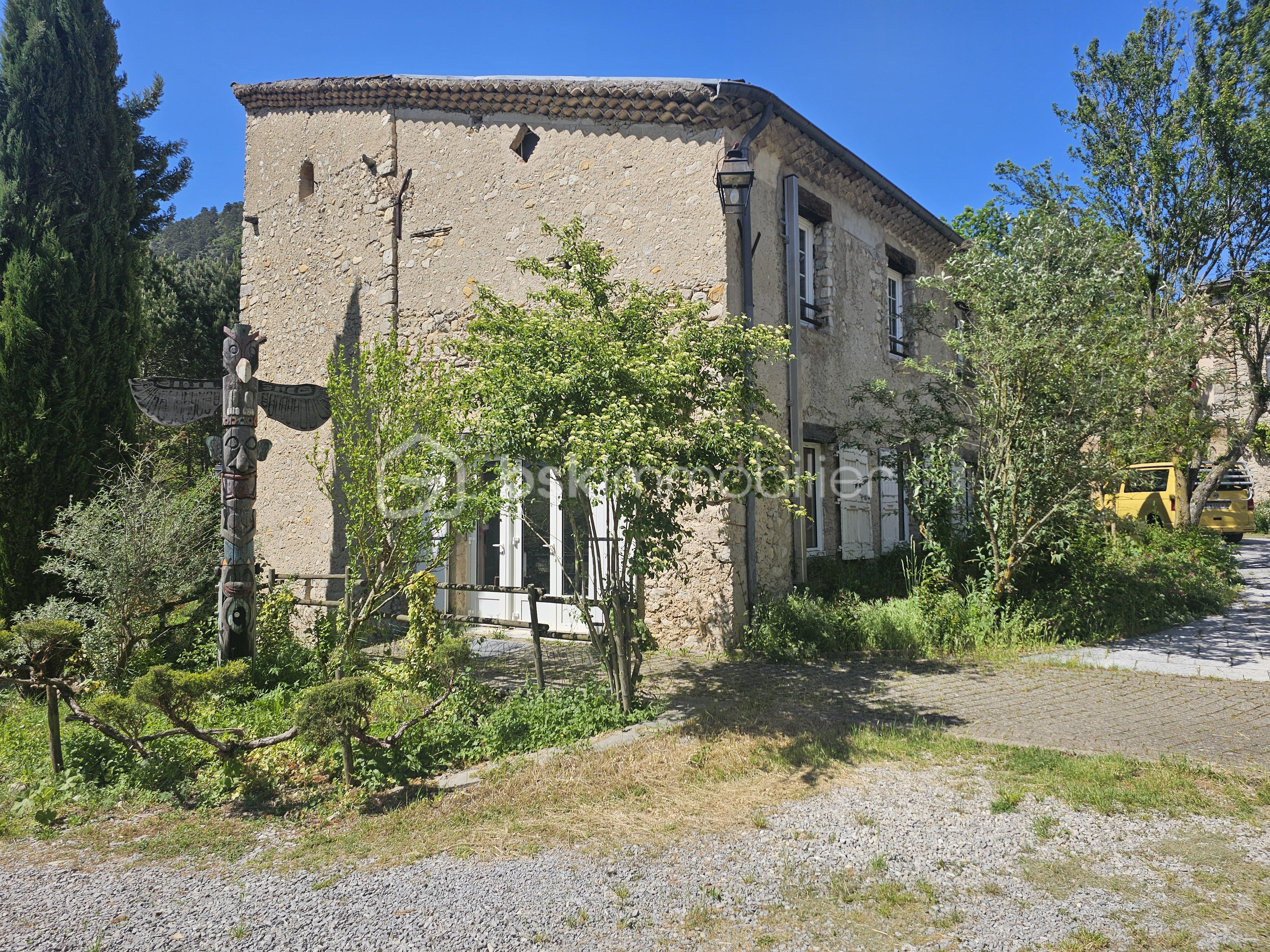 Bastide de 700 m² - 2700.jpg