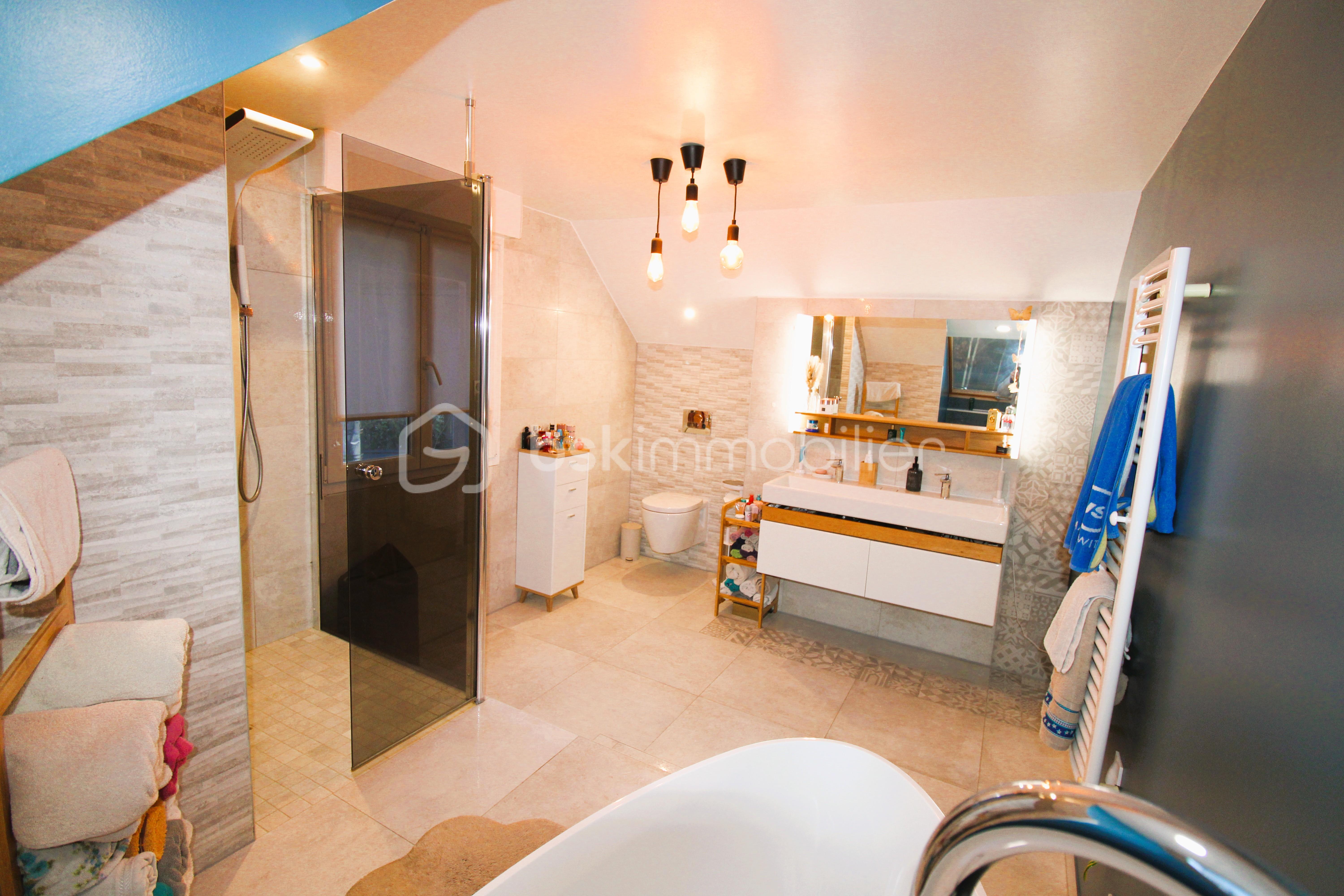 Villa de 180 m² - SDB V2.JPG