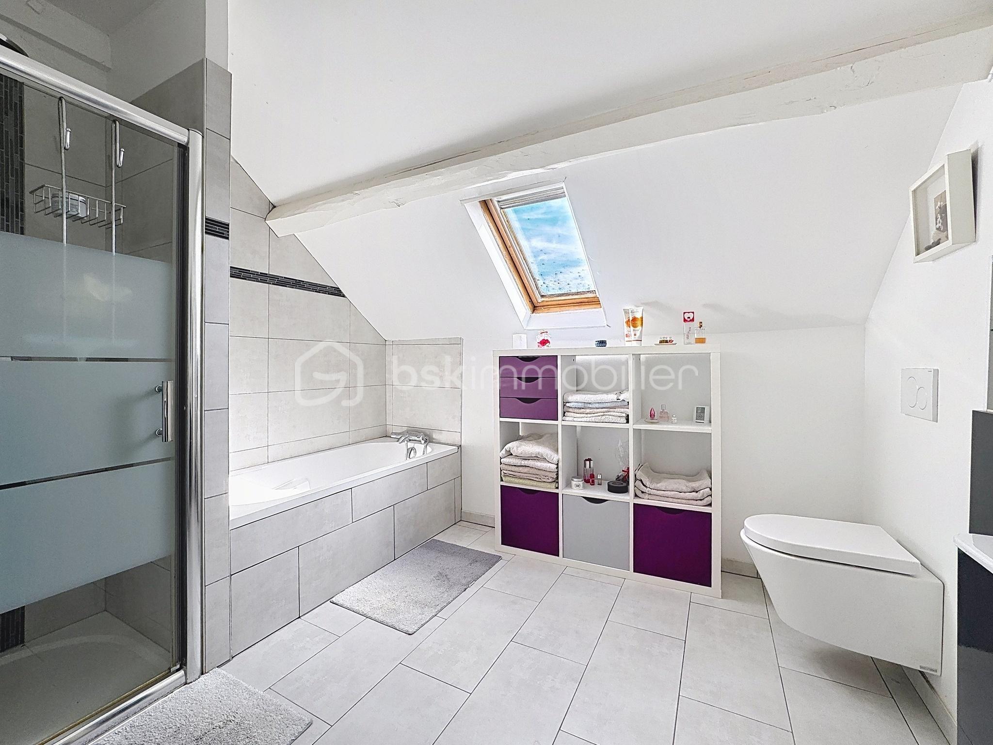 Maison ancienne de 145 m² - SDB 2HAUT .jpg