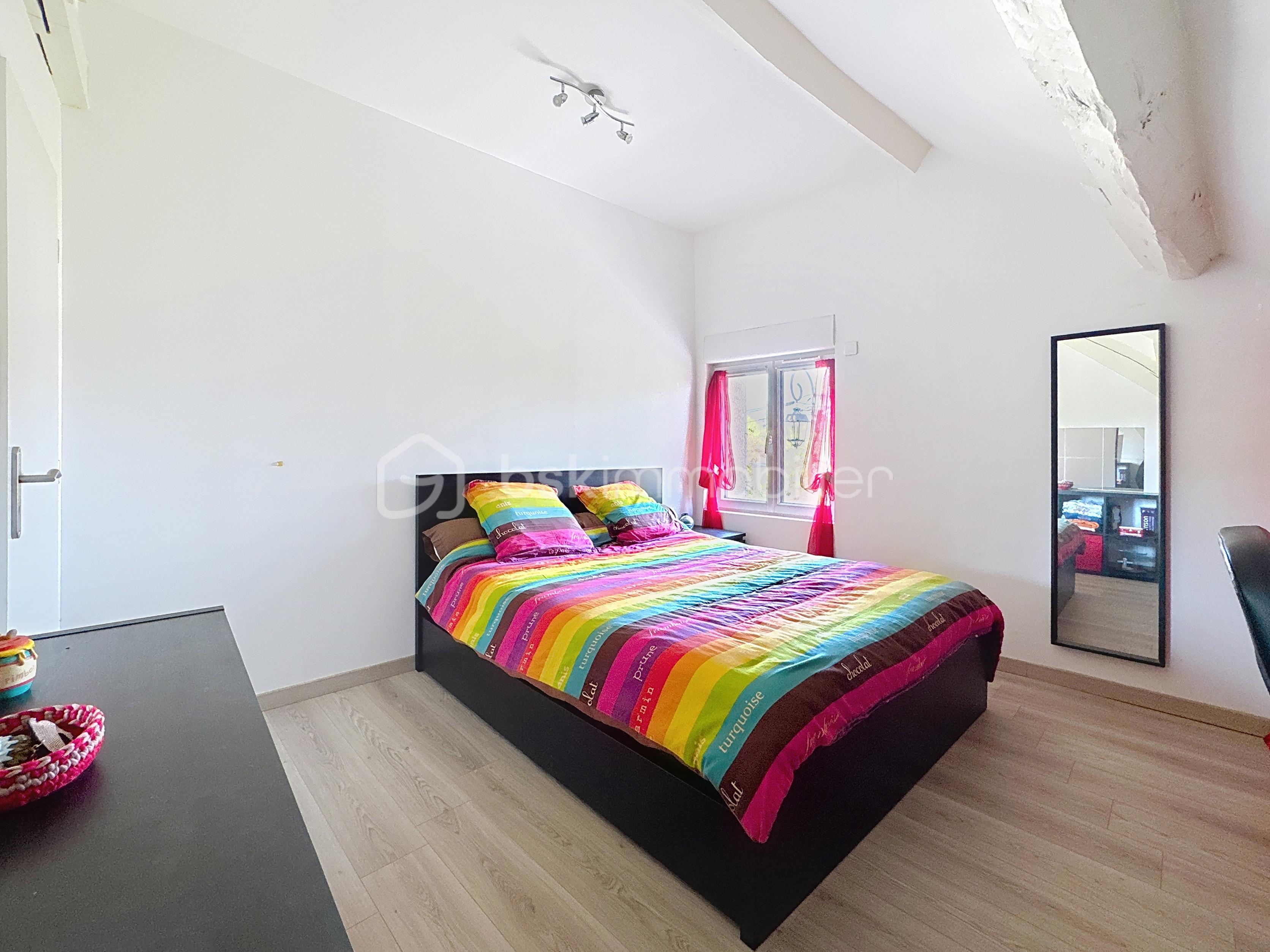 Maison ancienne de 145 m² - Chambre etage 3.jpg