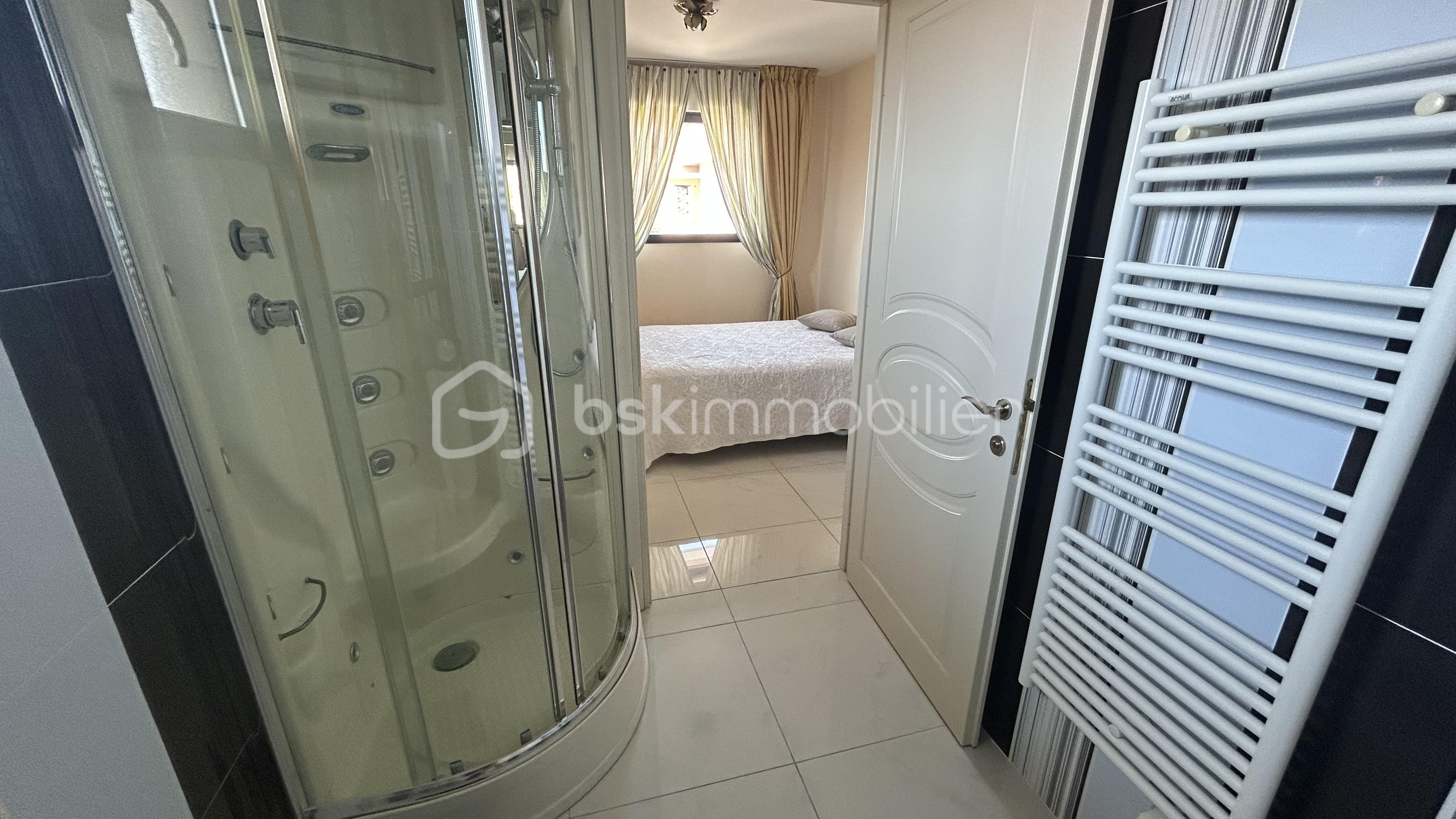 Appartement de 161 m² - Salle d'eau 3.jpg