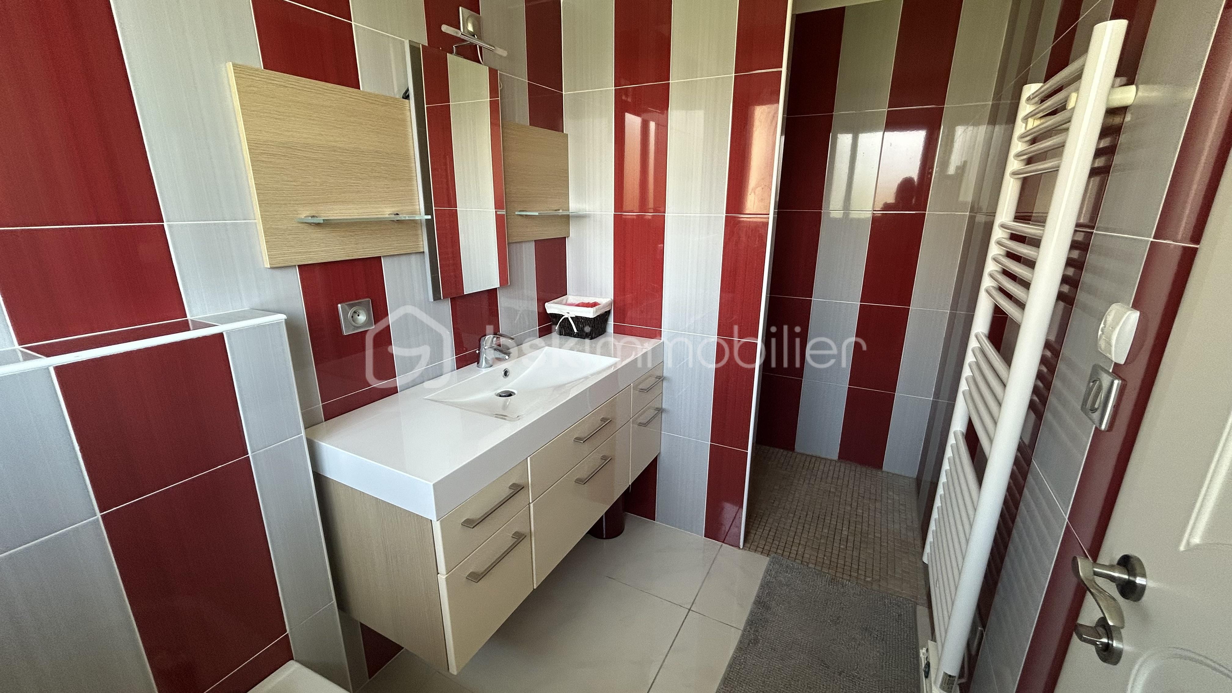 Appartement de 161 m² - Salle d'eau 2.jpg
