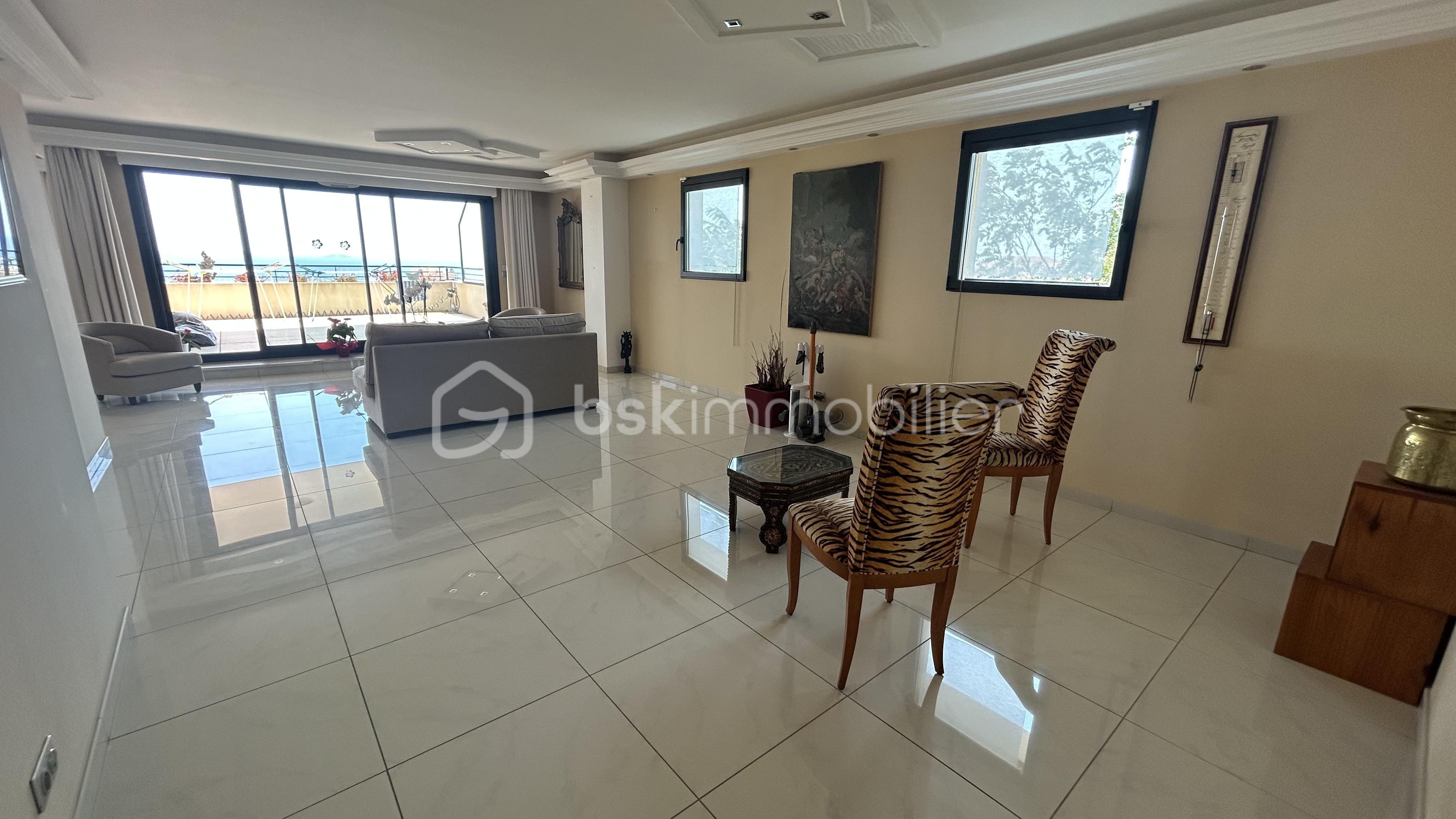 Appartement de 161 m² - Entrée.jpg