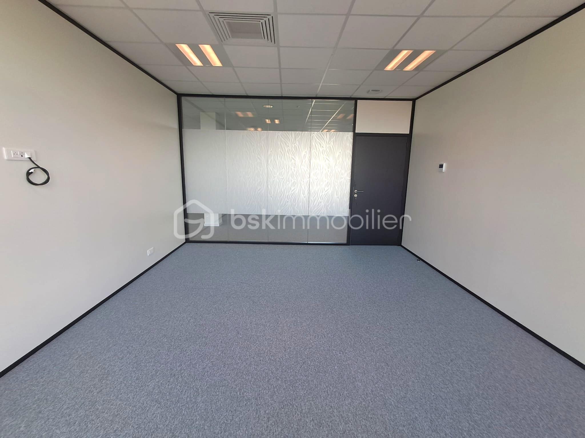Bureau de 362,10 m² - Glimps interieur 4.jpeg