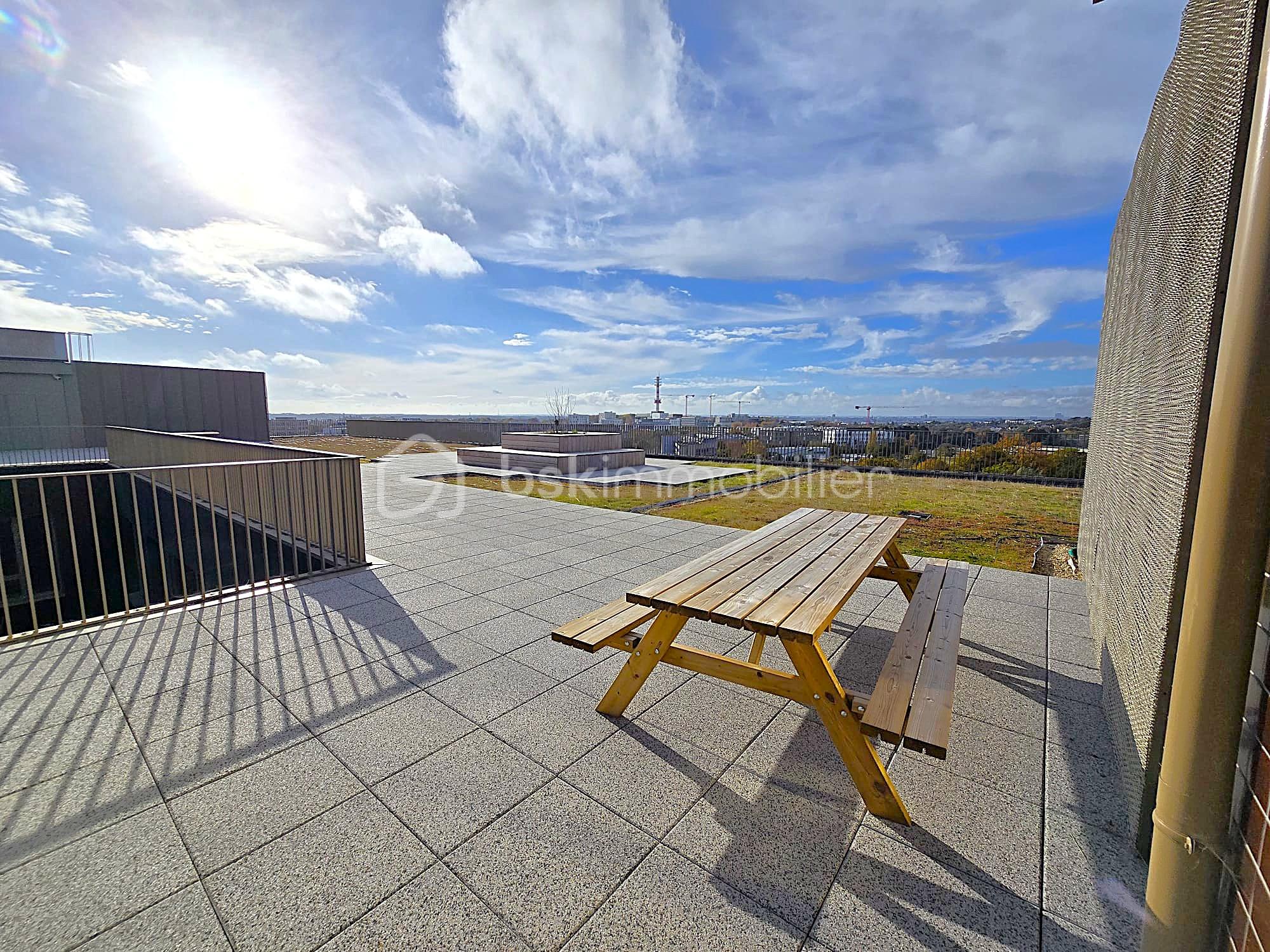 Bureau de 362,10 m² - Glimps Rooftop.jpeg