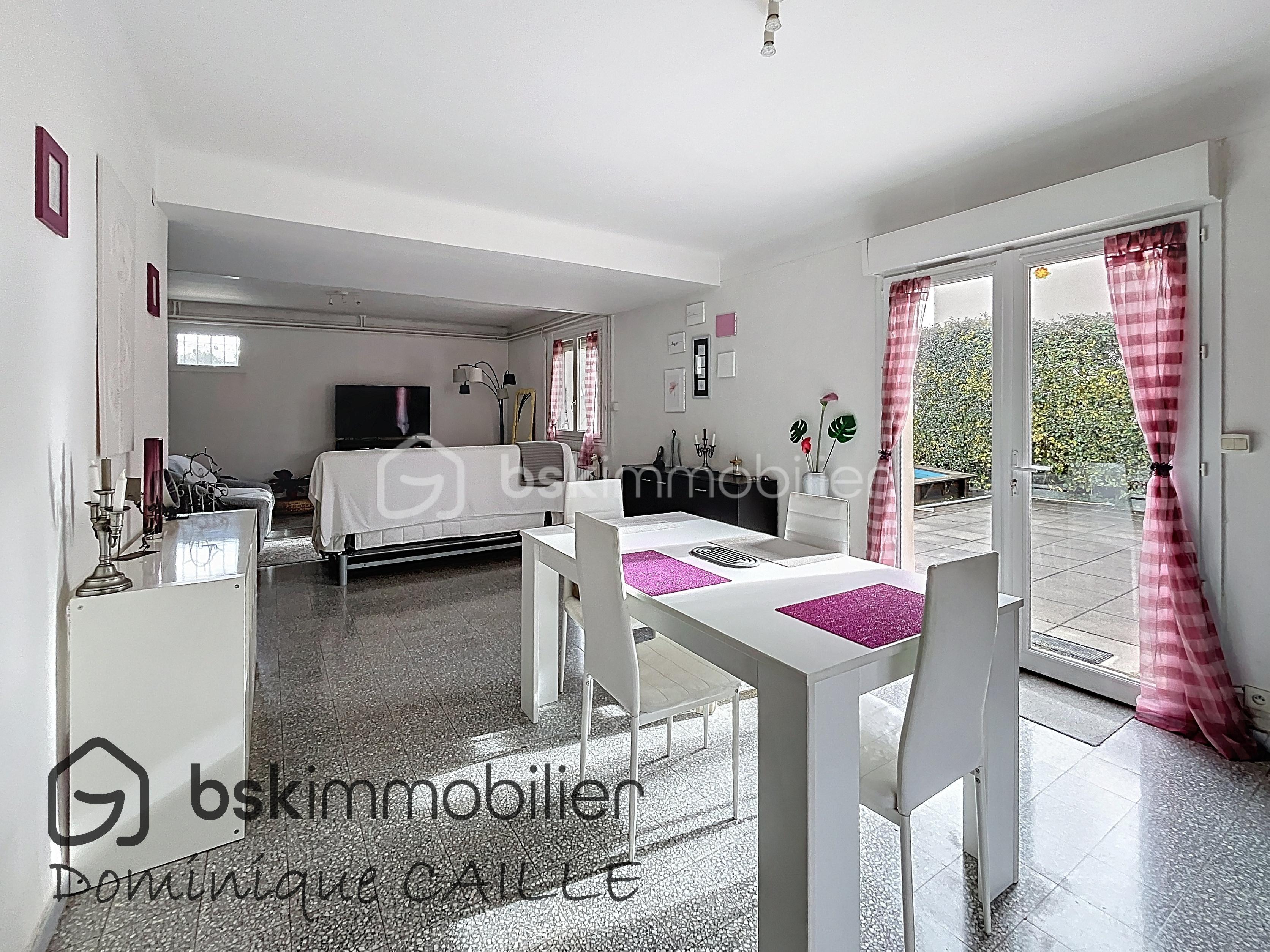 Maison traditionnelle de 168 m² - mijoule_00001.jpg