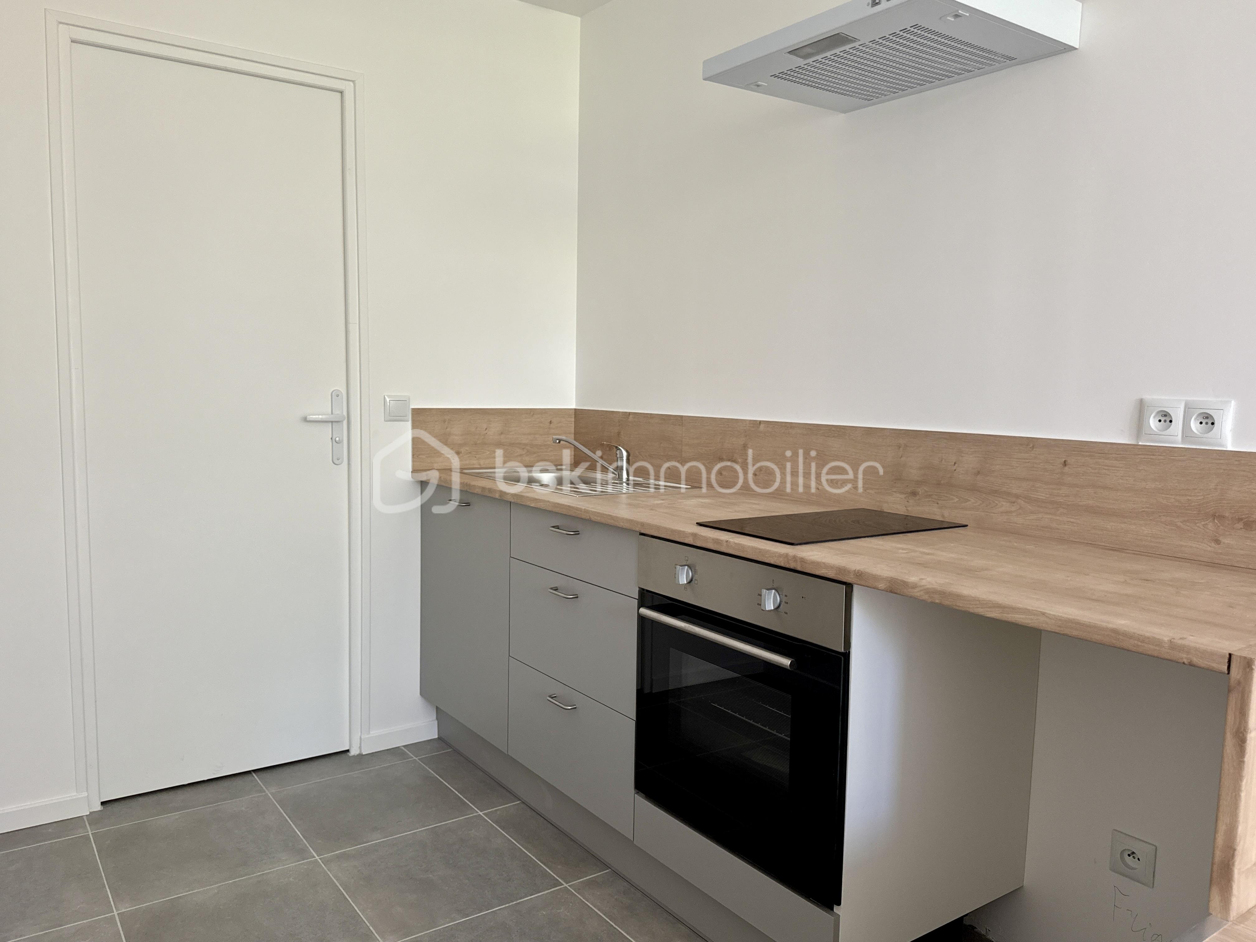 Appartement de 22,70 m² - DJI_20250712_190324_524 2.jpg