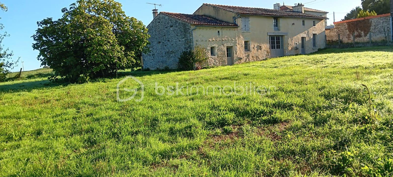 Maison en pierre de 113 m² - IMG-20251005-WA0009.jpg