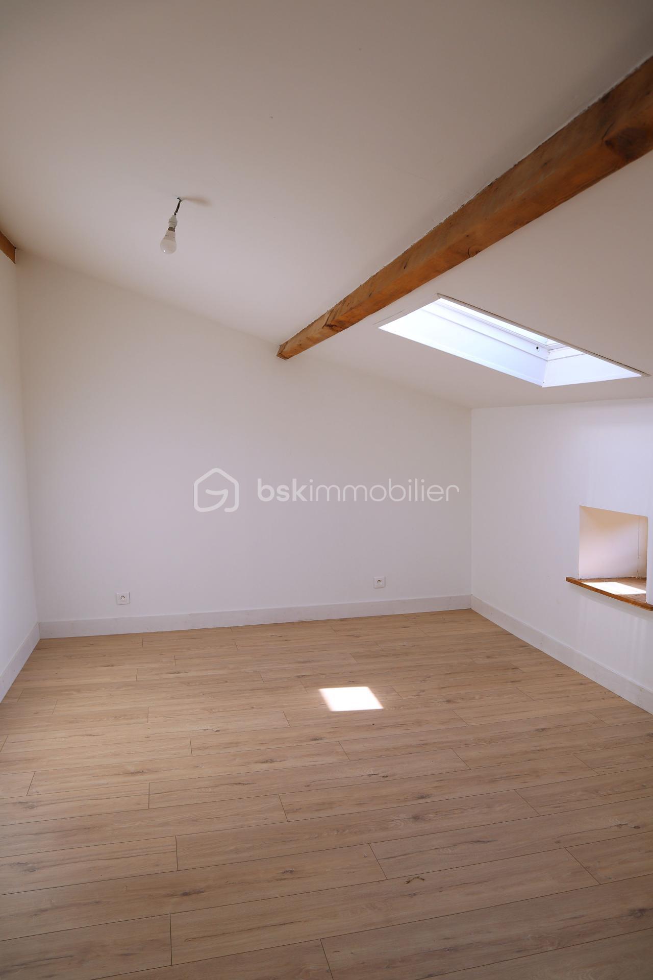 Maison en pierre de 113 m² - WhatsApp Image 2025-10-05 à 11.58.08_fa251623.jpg