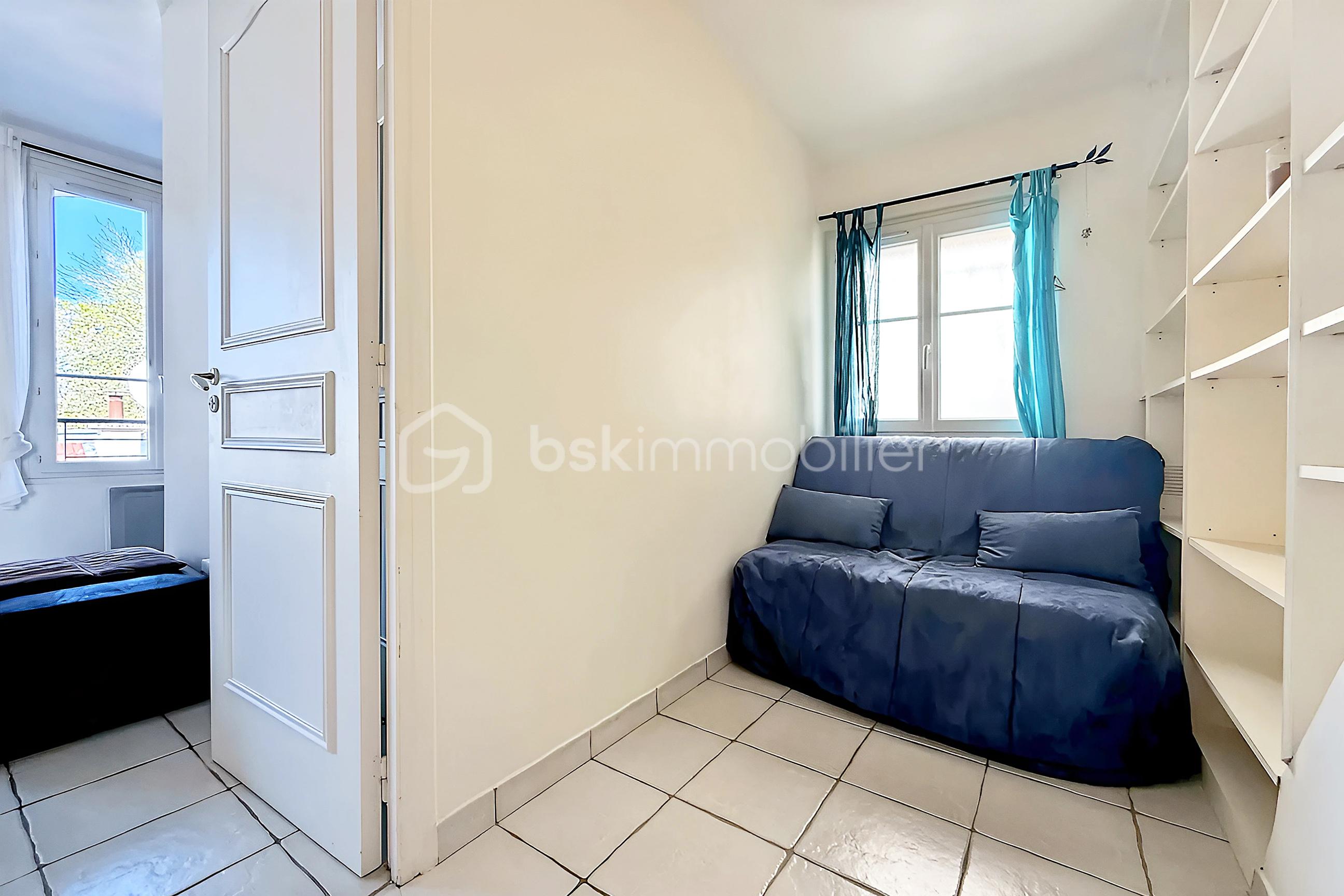 hoqi-photo copie é.jpg