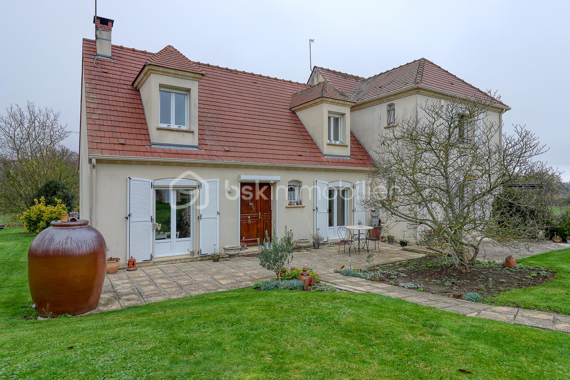 Maison traditionnelle de 193 m² - 23.jpg