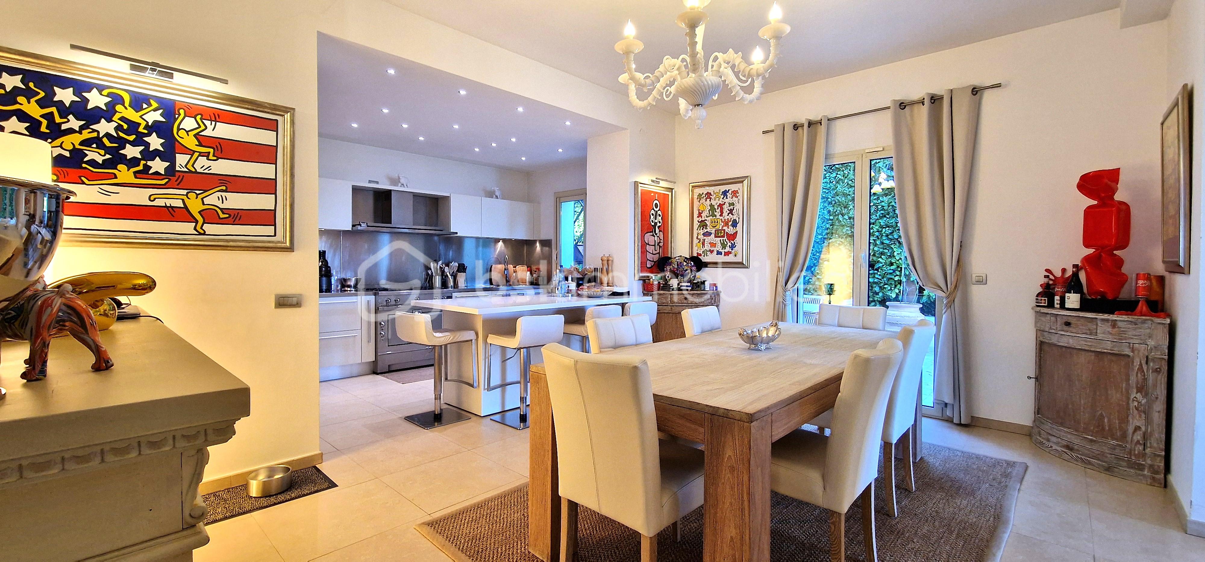 Maison traditionnelle de 241,69 m² - 20251118_150409.jpg